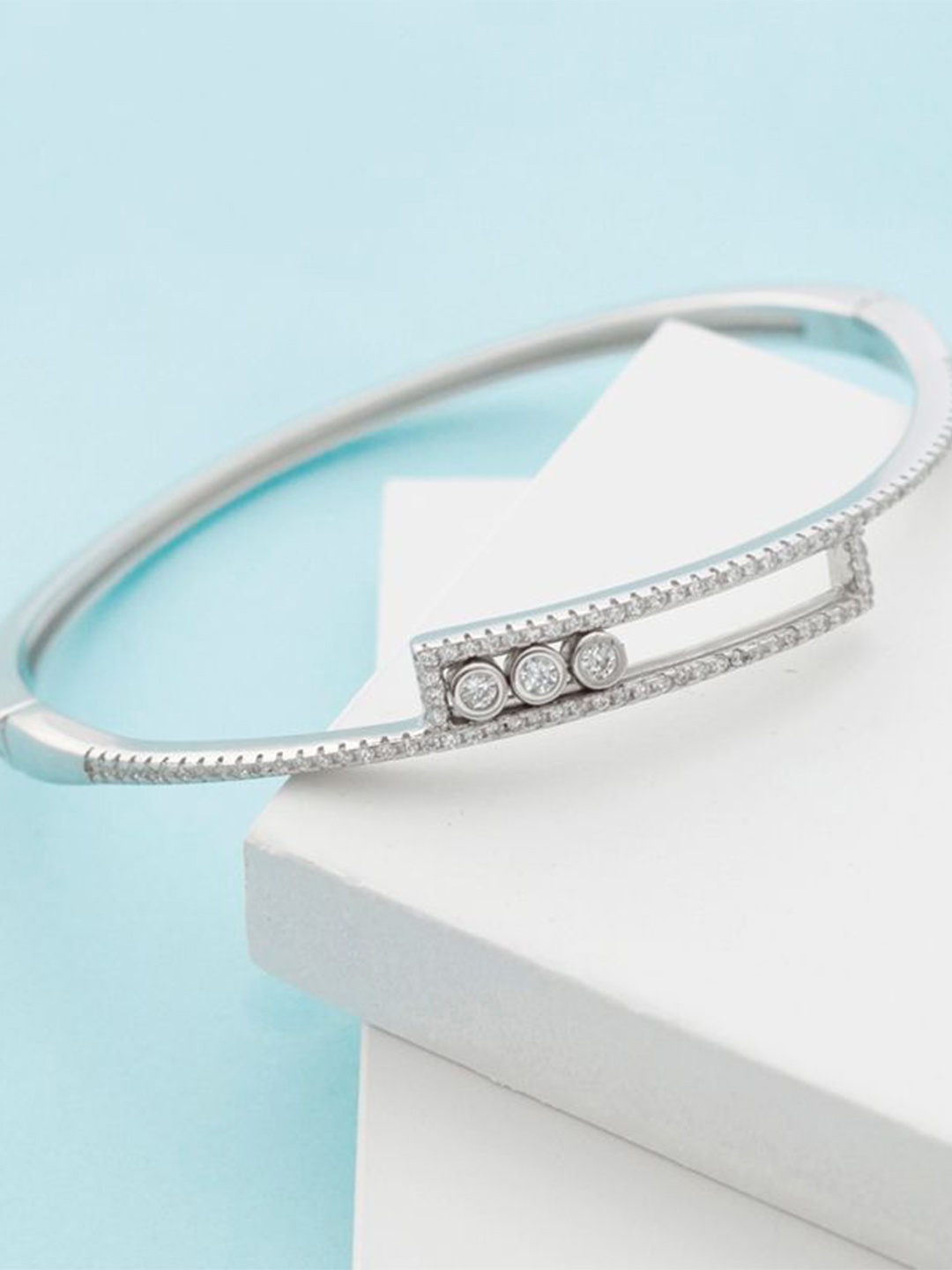 Tuanz Silver Jewelry Women Sterling Silver Rhodium-Plated Bangle-Style Bracelet
Tuanz Silver Jewelry Women Sterling Silver Rhodium-Plated Bangle-Style Bracelet