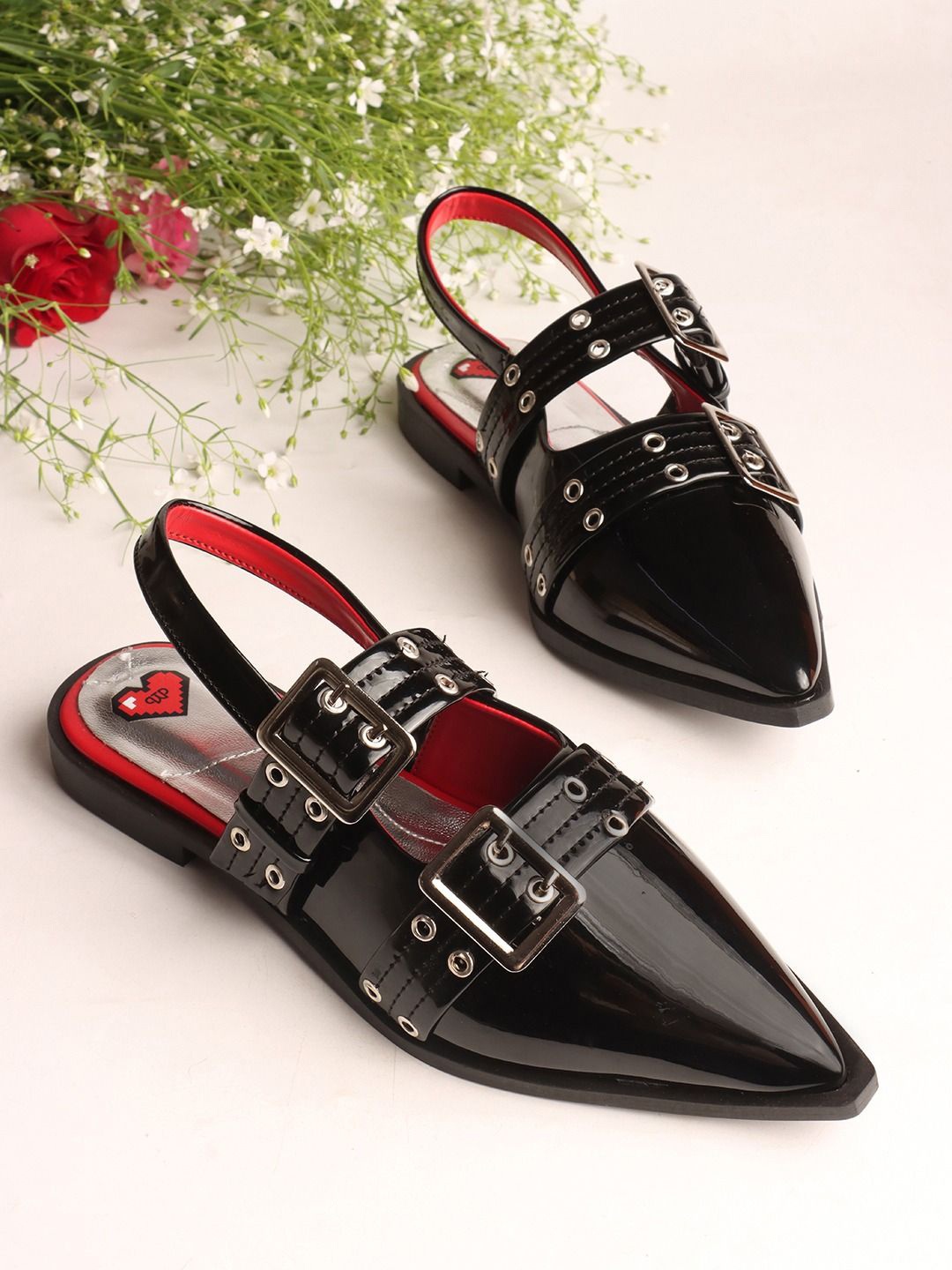 THE WHITE POLE Stylish Trending Ethnic Flat Bellie Sandal For Womens And Girls, Black
THE WHITE POLE Stylish Trending Ethnic Flat Bellie Sandal For Womens And Girls, Black