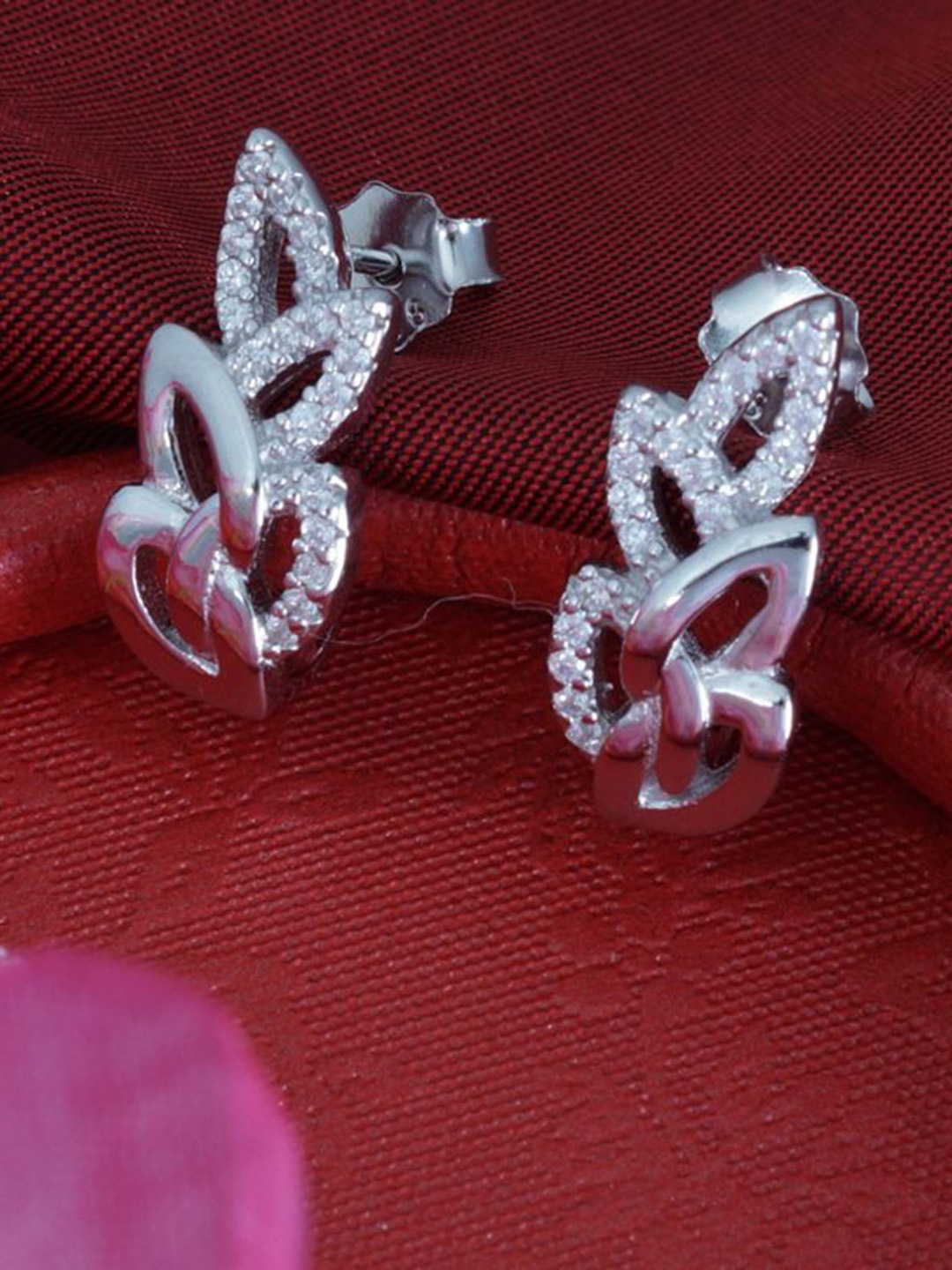 Tuanz Silver Jewelry 925 Sterling Silver Rhodium-Plated Contemporary Shaped Drop Earrings
Tuanz Silver Jewelry 925 Sterling Silver Rhodium-Plated Contemporary Shaped Drop Earrings