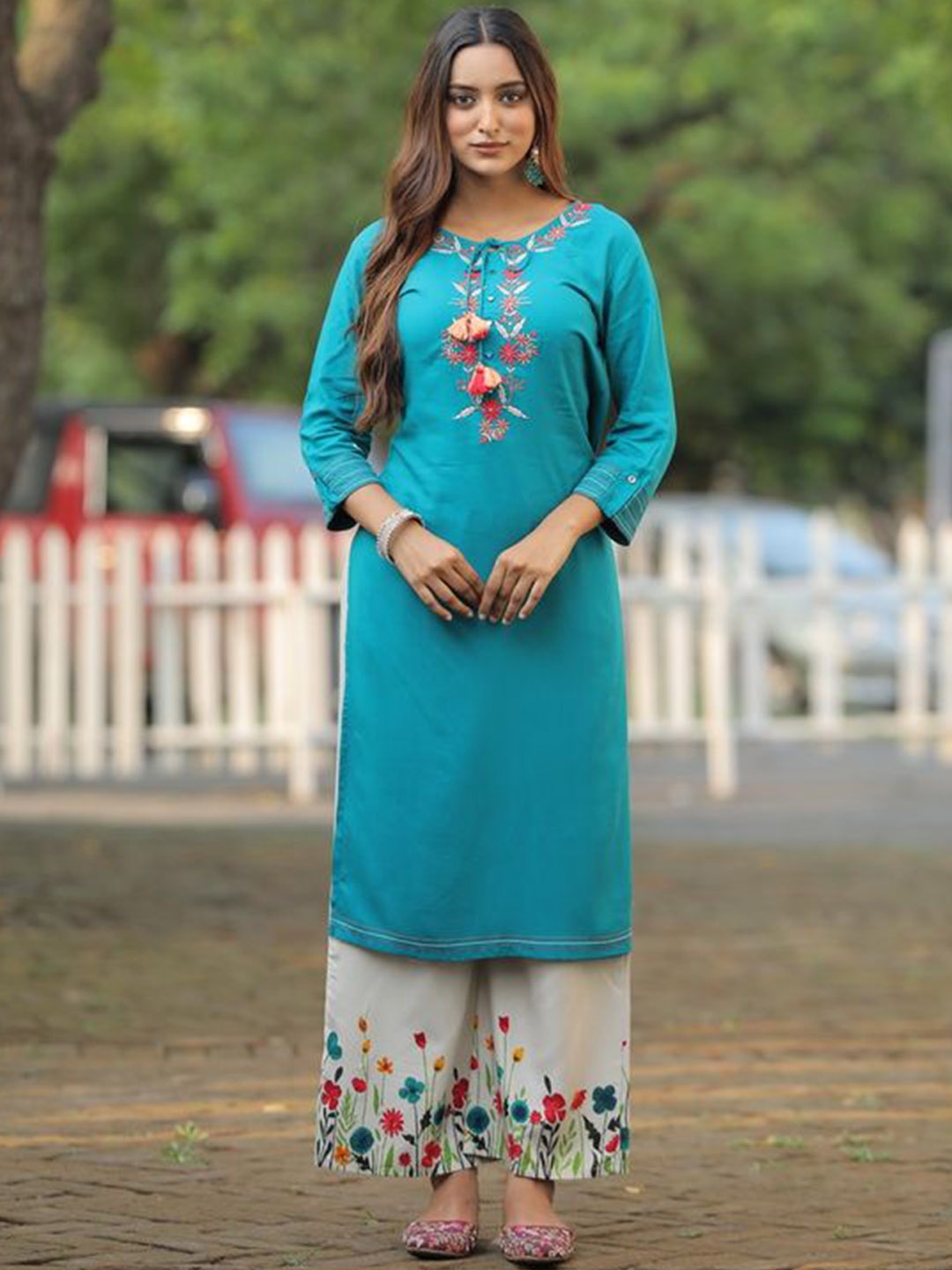 KODILA ENTERPRISE Floral Yoke Design Tie-Up Neck Thread Work Straight Kurta With Palazzos, Blue
KODILA ENTERPRISE Floral Yoke Design Tie-Up Neck Thread Work Straight Kurta With Palazzos, Blue