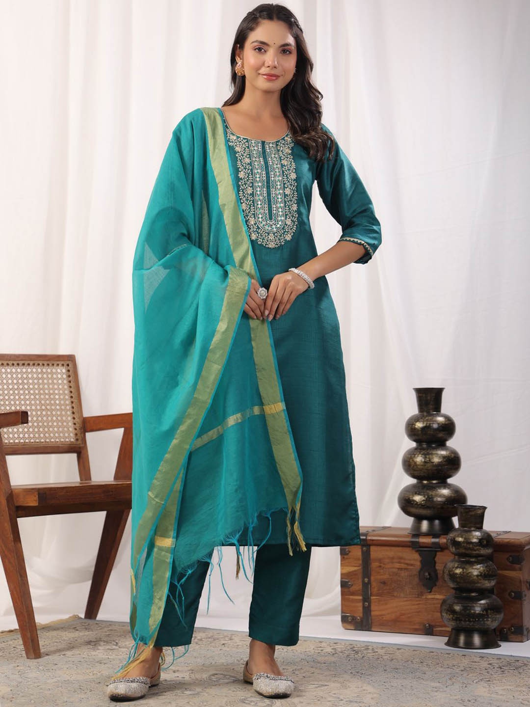 KALINI Floral Embroidered Thread Work Round Neck Straight Kurta With Trousers & Dupatta, Teal
KALINI Floral Embroidered Thread Work Round Neck Straight Kurta With Trousers & Dupatta, Teal