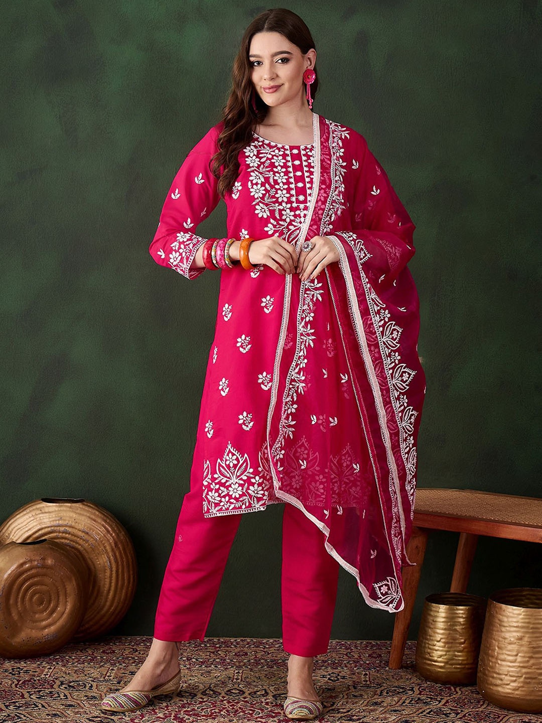 Maroosh Floral Embroidered Round Neck Thread Work Straight Kurta With Trouser & Dupatta, Pink
Maroosh Floral Embroidered Round Neck Thread Work Straight Kurta With Trouser & Dupatta, Pink
