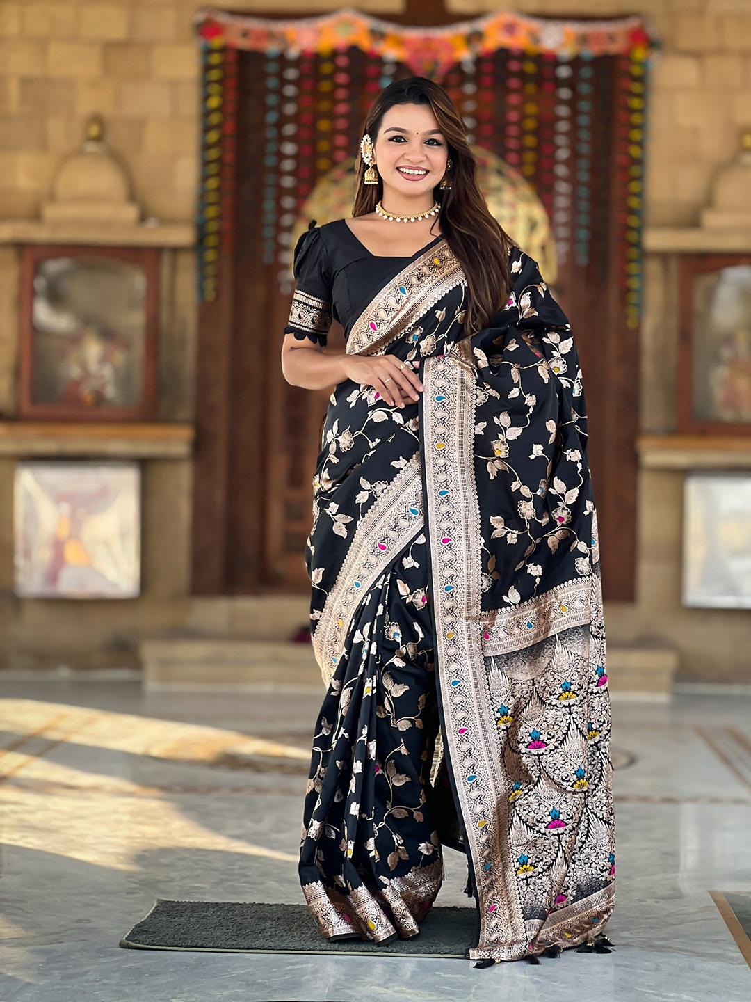 Divyadham Textiles Ethnic Motifs Woven Design Zari Pure Silk Banarasi Saree, Black
Divyadham Textiles Ethnic Motifs Woven Design Zari Pure Silk Banarasi Saree, Black