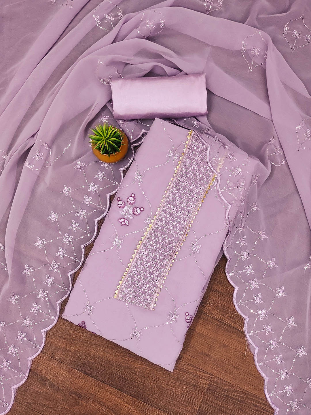 SAINOOR Floral Embroidered Sequinned Silk Georgette Unstitched Dress Material, Lavender
SAINOOR Floral Embroidered Sequinned Silk Georgette Unstitched Dress Material, Lavender