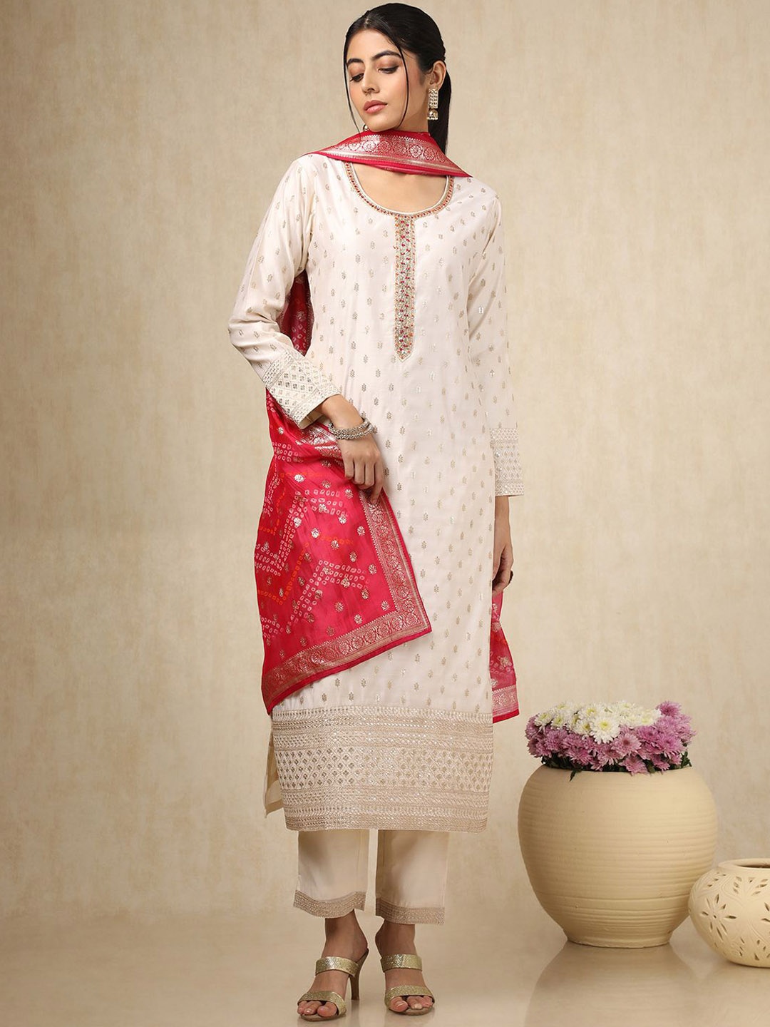 Soch Floral Embroidered Scoop Neck Sequinned Chanderi Cotton Kurta With Trousers & Dupatta, Off white
Soch Floral Embroidered Scoop Neck Sequinned Chanderi Cotton Kurta With Trousers & Dupatta, Off white