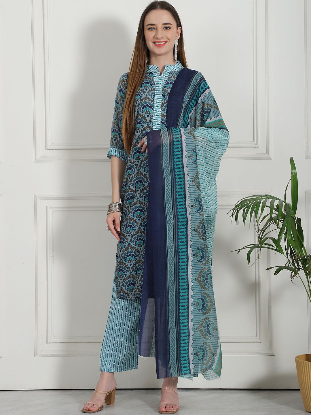 Moda Rapido Floral Printed Straight Pure Cotton Kurta With Trousers And Dupatta, Green
Moda Rapido Floral Printed Straight Pure Cotton Kurta With Trousers And Dupatta, Green