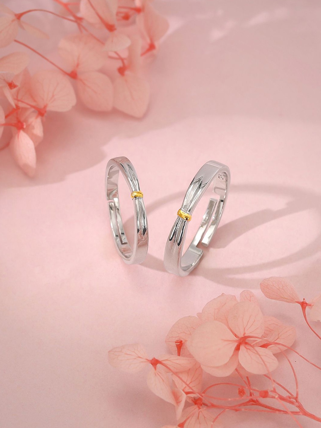 GIVA 925 Sterling Silver Set Of 2 Rhodium-Plated Twin Flame Adjustable Couple Band Rings
GIVA 925 Sterling Silver Set Of 2 Rhodium-Plated Twin Flame Adjustable Couple Band Rings