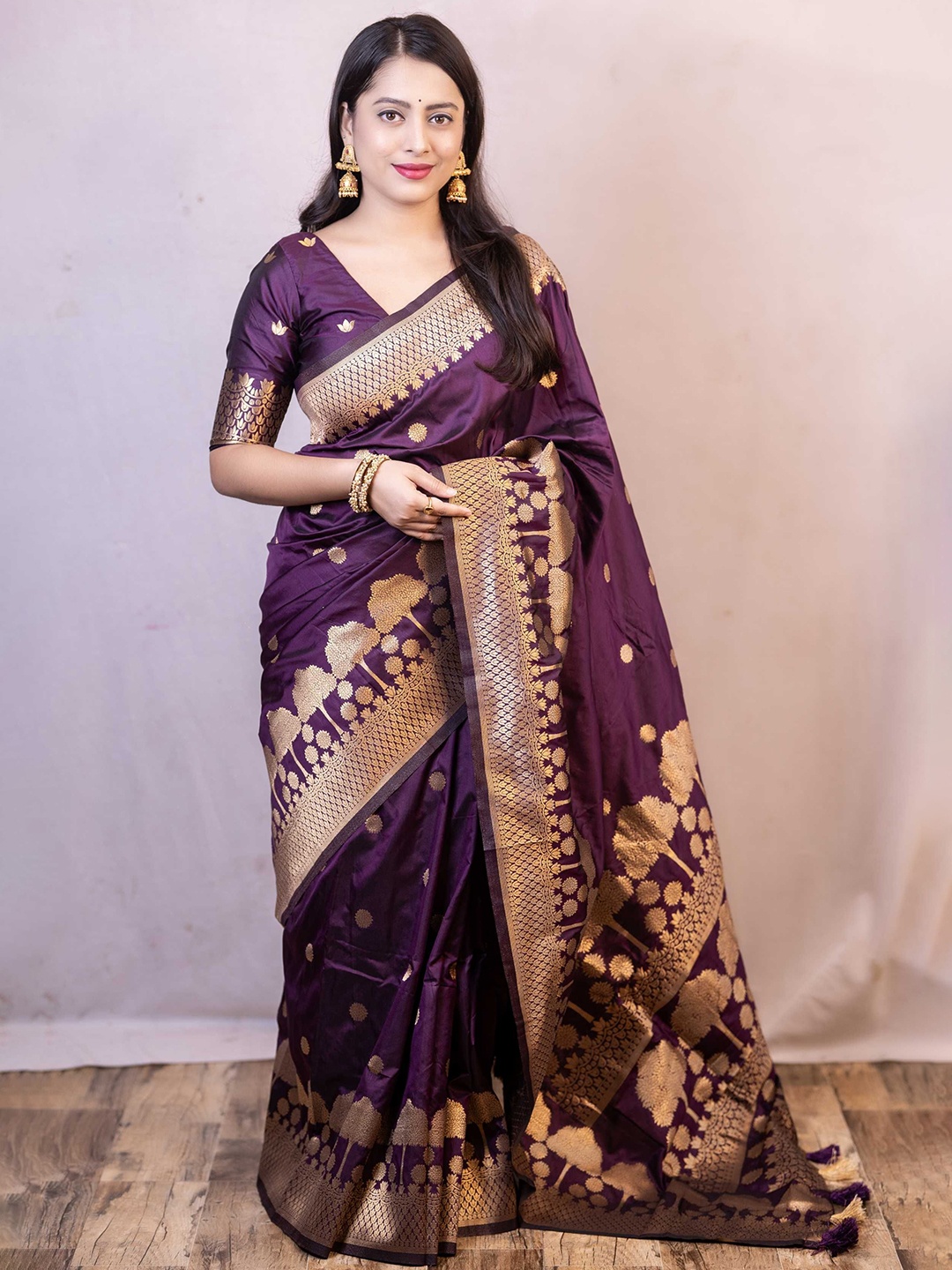 DIVASTRI Floral Woven Zari Silk Banarasi Saree With An Unstitched Blouse Piece, Purple
DIVASTRI Floral Woven Zari Silk Banarasi Saree With An Unstitched Blouse Piece, Purple