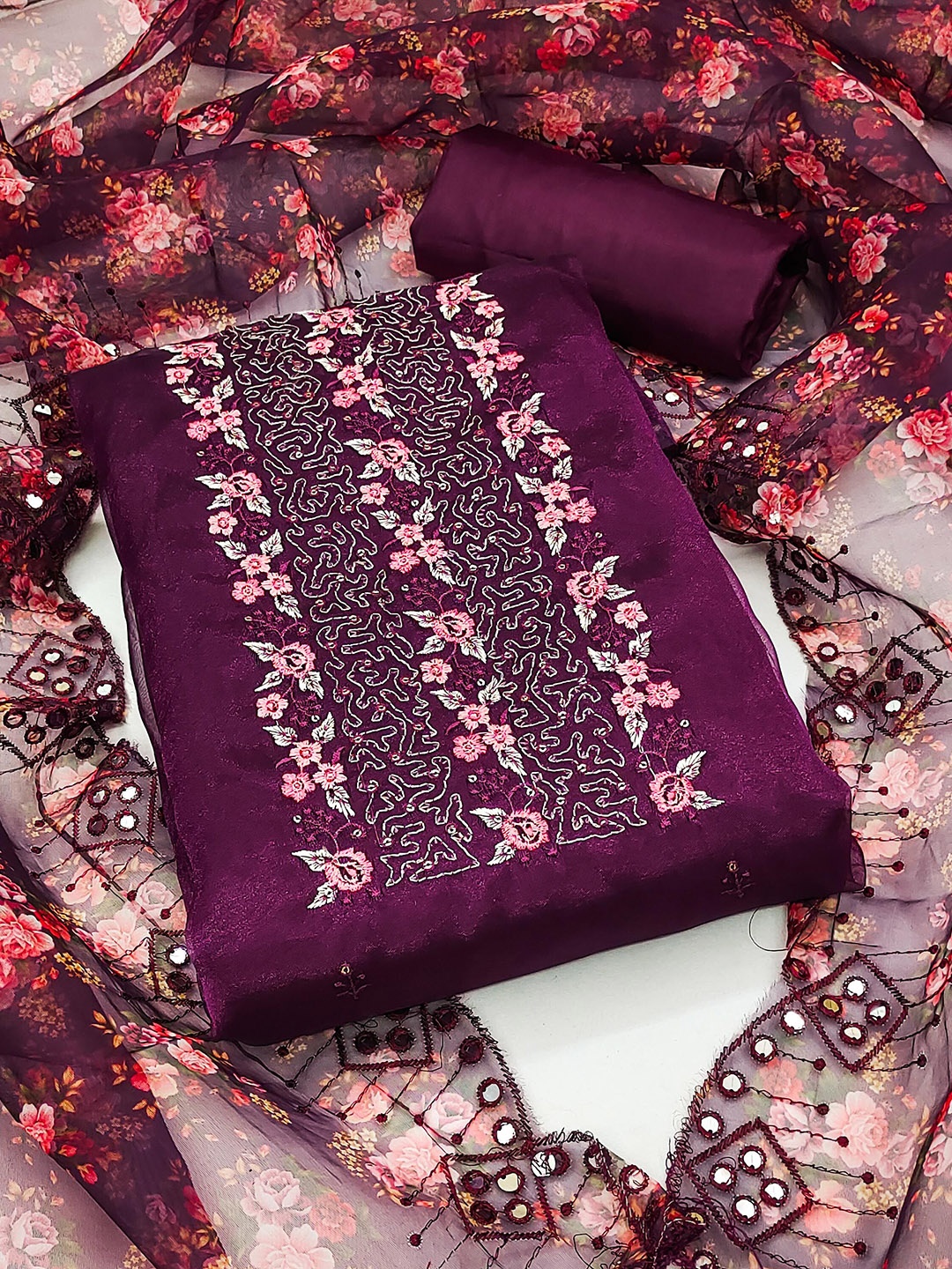 SAINOOR Floral Embroidered Sequinned Organza Unstitched Dress Material, Purple
SAINOOR Floral Embroidered Sequinned Organza Unstitched Dress Material, Purple