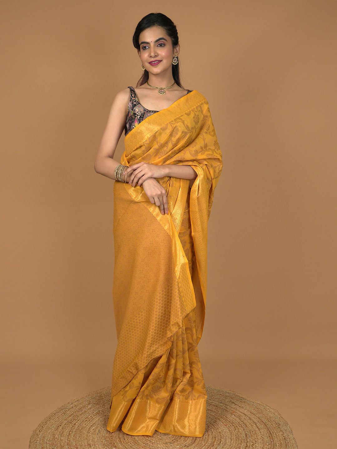 HELLA FASHIONS Ethnic Motifs Woven Design Zari Saree With Unstitched Blouse Piece, Yellow
HELLA FASHIONS Ethnic Motifs Woven Design Zari Saree With Unstitched Blouse Piece, Yellow