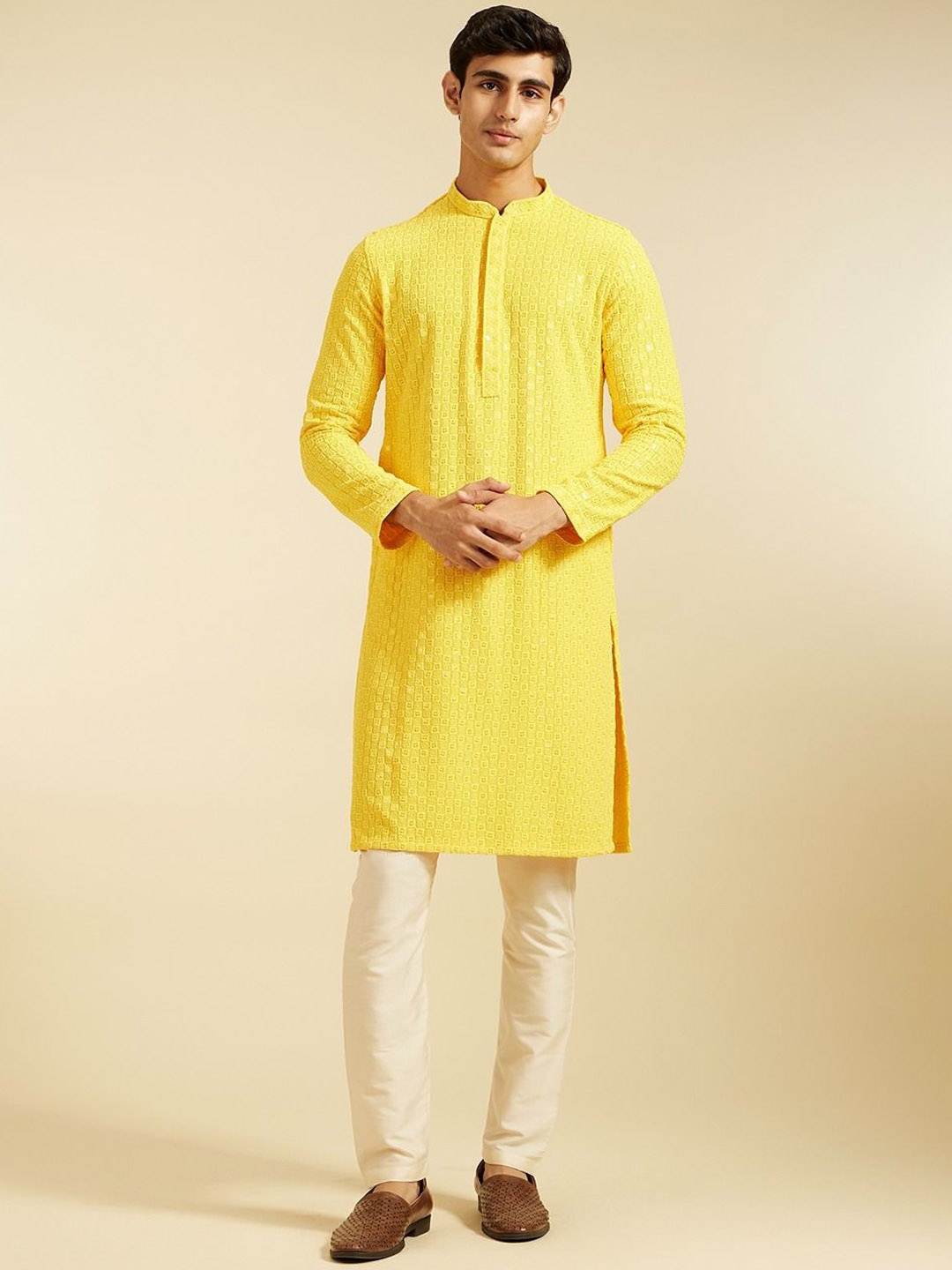 Diwas by Manyavar Ethnic Motifs Embroidered Mandarin Collar Mirror Work Kurta with Pyjamas, Yellow
Diwas by Manyavar Ethnic Motifs Embroidered Mandarin Collar Mirror Work Kurta with Pyjamas, Yellow