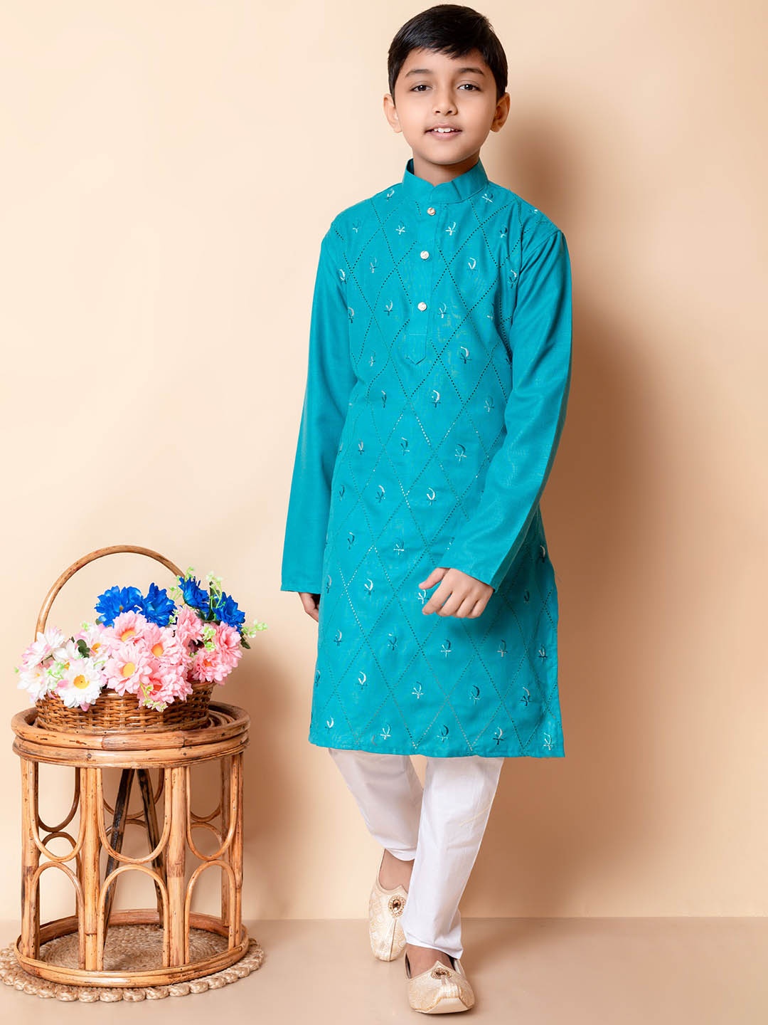 Cae Boys Geometric Embroidered Sequinned Mandarin Collar Kurta With Pyjamas, Green
Cae Boys Geometric Embroidered Sequinned Mandarin Collar Kurta With Pyjamas, Green
