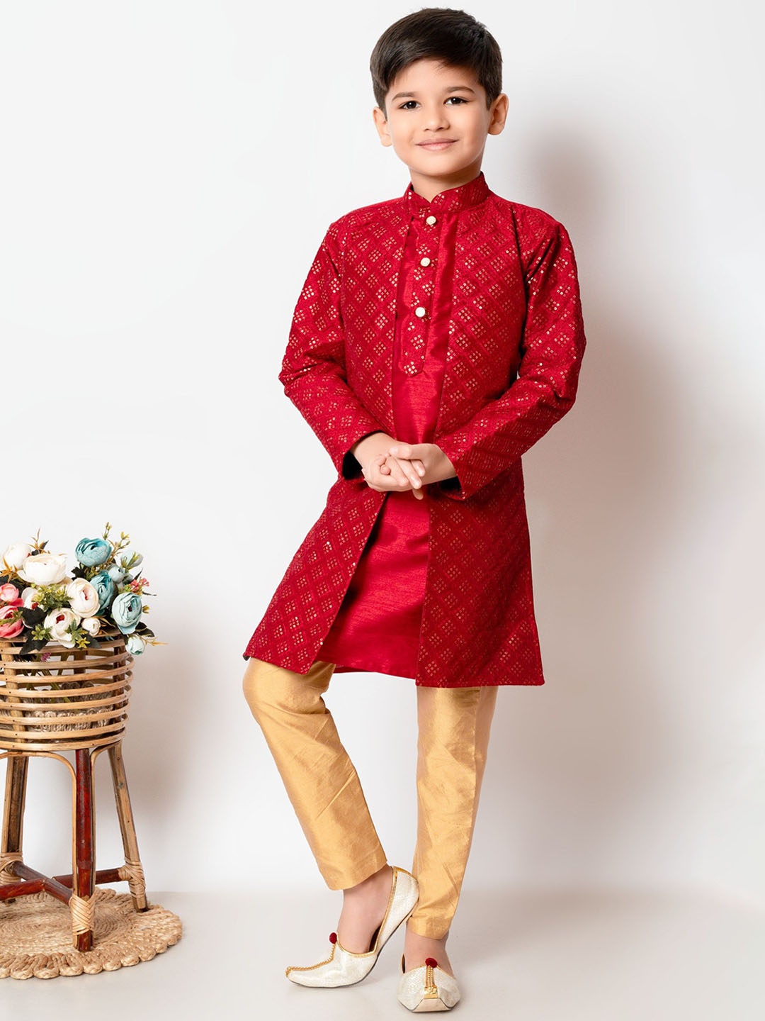 Cae Boys Geometric Yoke Design Sequinned Mandarin Collar Kurta with Pyjamas & Jacket, Maroon
Cae Boys Geometric Yoke Design Sequinned Mandarin Collar Kurta with Pyjamas & Jacket, Maroon