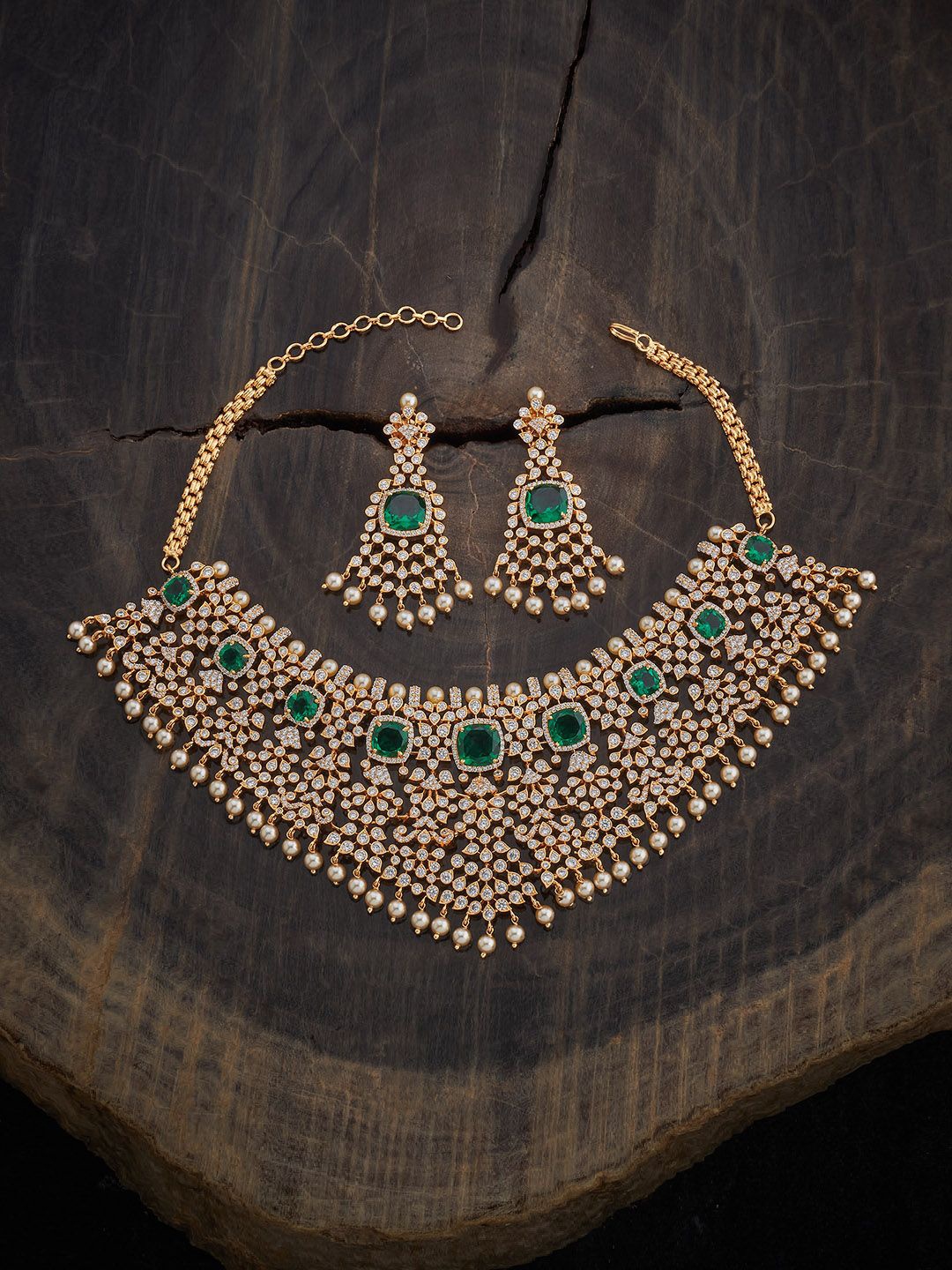 Kushal's Fashion Jewellery Green Gold-Plated Party Zircon Jewellery Set
Kushal's Fashion Jewellery Green Gold-Plated Party Zircon Jewellery Set