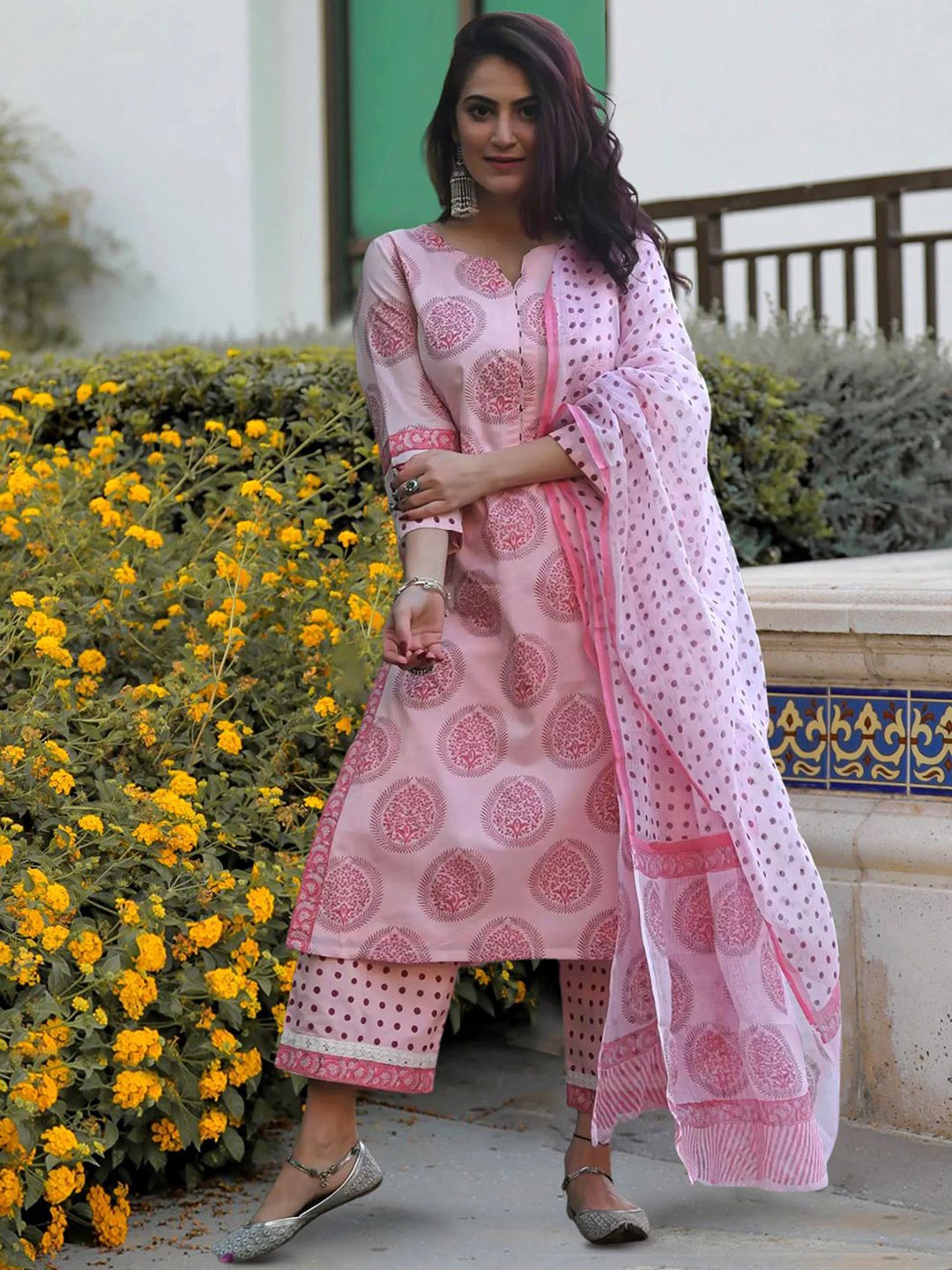 Moda Rapido Women Ethnic Motifs Printed Regular Kurta with Trousers & With Dupatta, Pink
Moda Rapido Women Ethnic Motifs Printed Regular Kurta with Trousers & With Dupatta, Pink