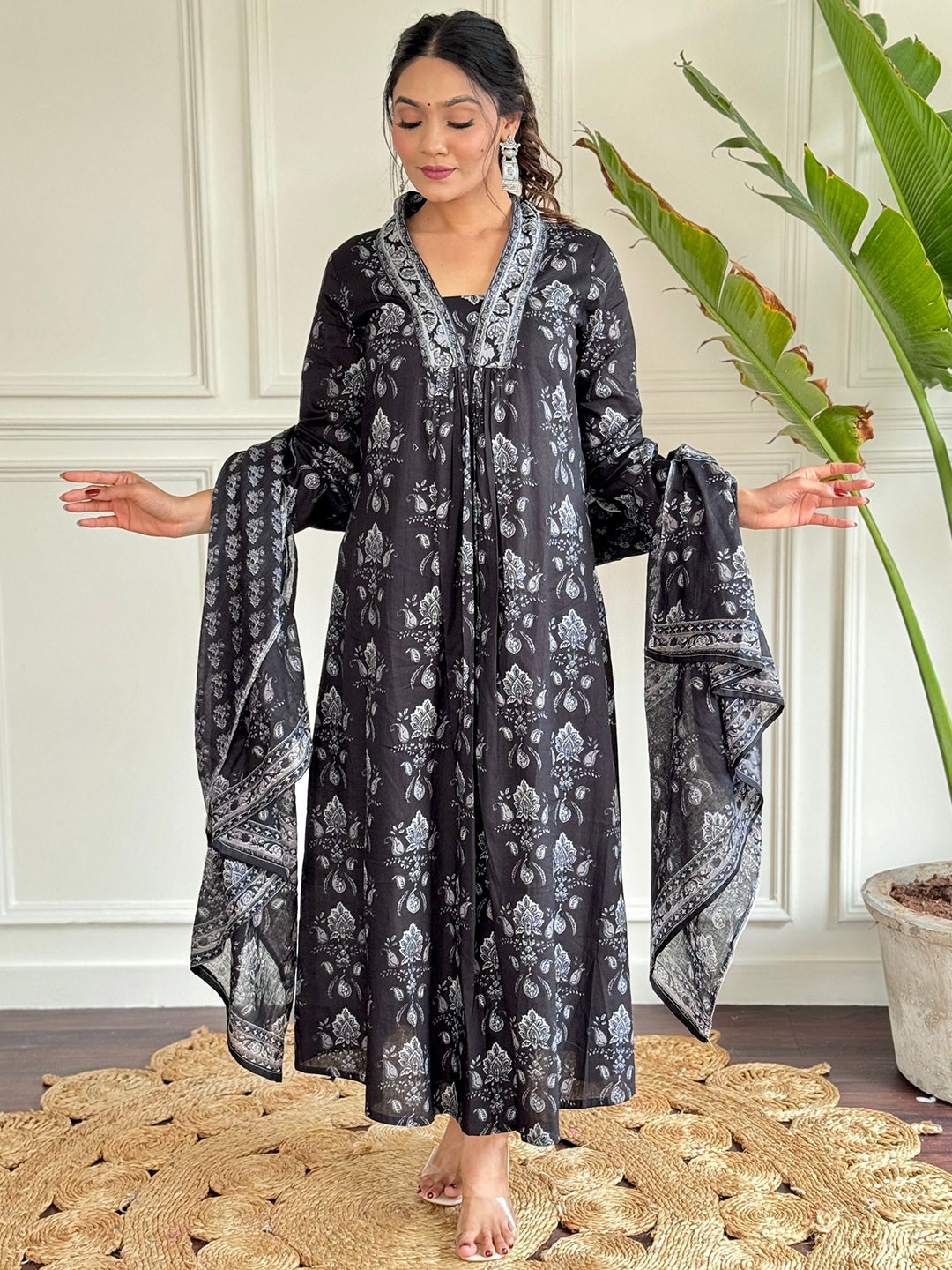 NIZA FASHION Women Floral Embroidered Regular Pure Cotton Kurta with Trousers & With Dupatta, Black
NIZA FASHION Women Floral Embroidered Regular Pure Cotton Kurta with Trousers & With Dupatta, Black