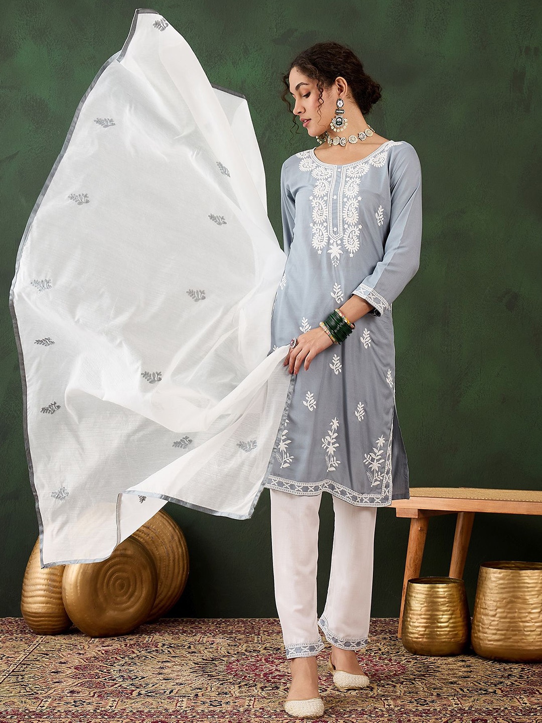 Maroosh Paisley Embroidered Round Neck Thread Work Kurta With Trousers & Dupatta, Grey
Maroosh Paisley Embroidered Round Neck Thread Work Kurta With Trousers & Dupatta, Grey