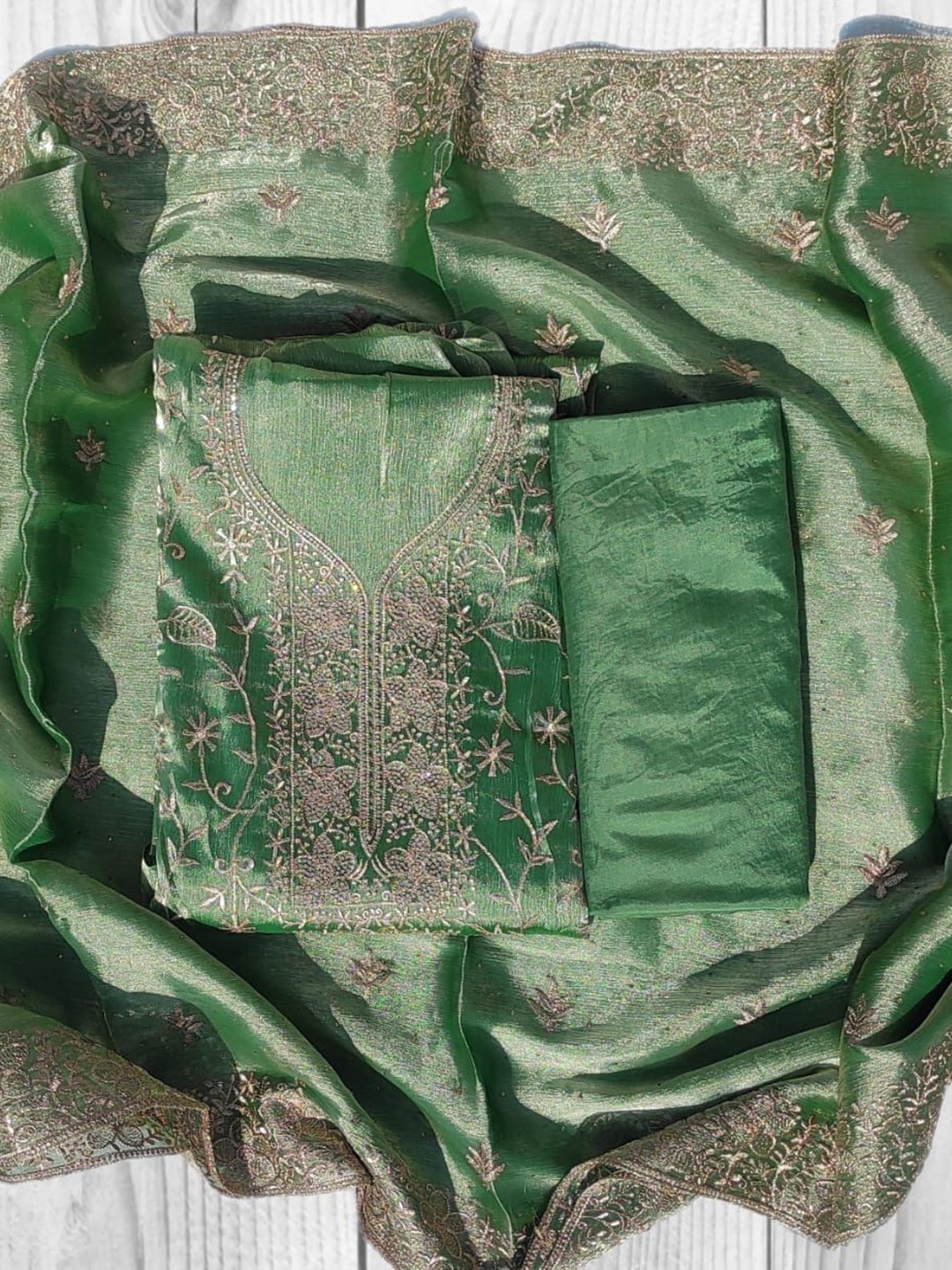 GC 80 BY GAURI COLLECTION Floral Embroidered Beads & Stones Work Unstitched Dress Material, Green
GC 80 BY GAURI COLLECTION Floral Embroidered Beads & Stones Work Unstitched Dress Material, Green