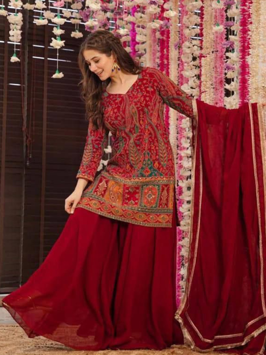 Bought First Floral Printed Sweetheart Neck Straight With Palazzos And Dupatta, Maroon
Bought First Floral Printed Sweetheart Neck Straight With Palazzos And Dupatta, Maroon