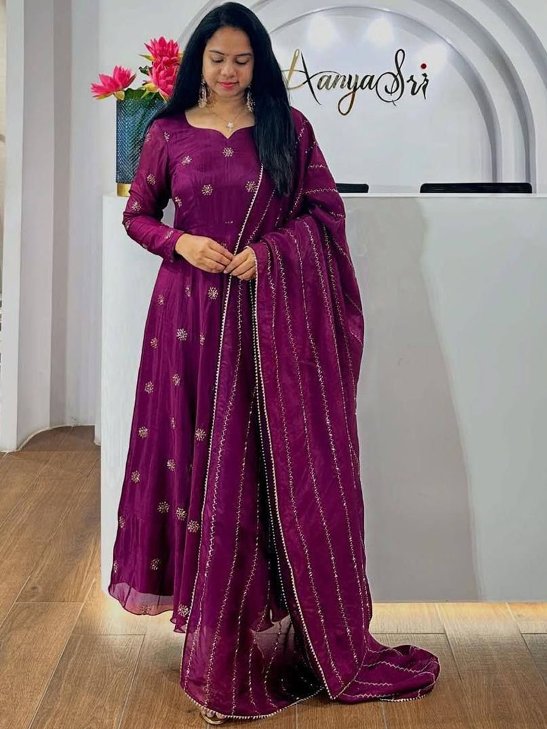 Bought First Floral Embellished Sweetheart Neck Anarkali Kurta With Trouser And Dupatta, Purple
Bought First Floral Embellished Sweetheart Neck Anarkali Kurta With Trouser And Dupatta, Purple