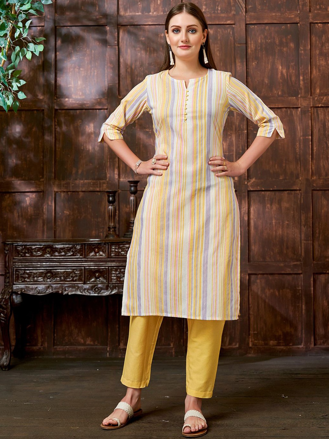 DIVASTRI Striped Notch Neck Three-Quarter Sleeves Straight Kurta With Trouser, Yellow
DIVASTRI Striped Notch Neck Three-Quarter Sleeves Straight Kurta With Trouser, Yellow