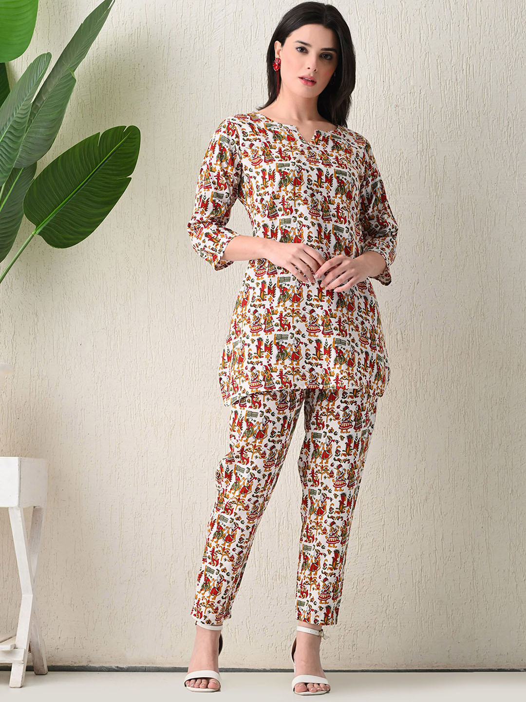 SILAKIVA Ethnic Motifs Printed Notch Neck Tunic & Trouser, White
SILAKIVA Ethnic Motifs Printed Notch Neck Tunic & Trouser, White