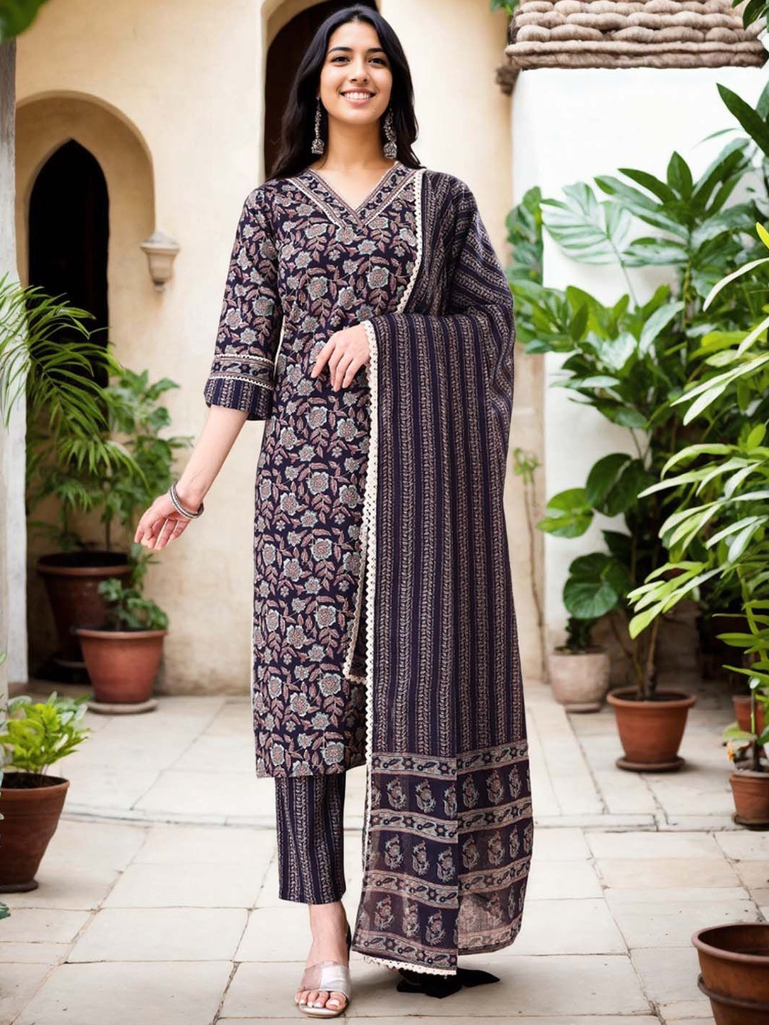 Anouk Floral Printed V-Neck Pure Cotton Straight Kurta With Trousers & Dupatta, Navy blue
Anouk Floral Printed V-Neck Pure Cotton Straight Kurta With Trousers & Dupatta, Navy blue