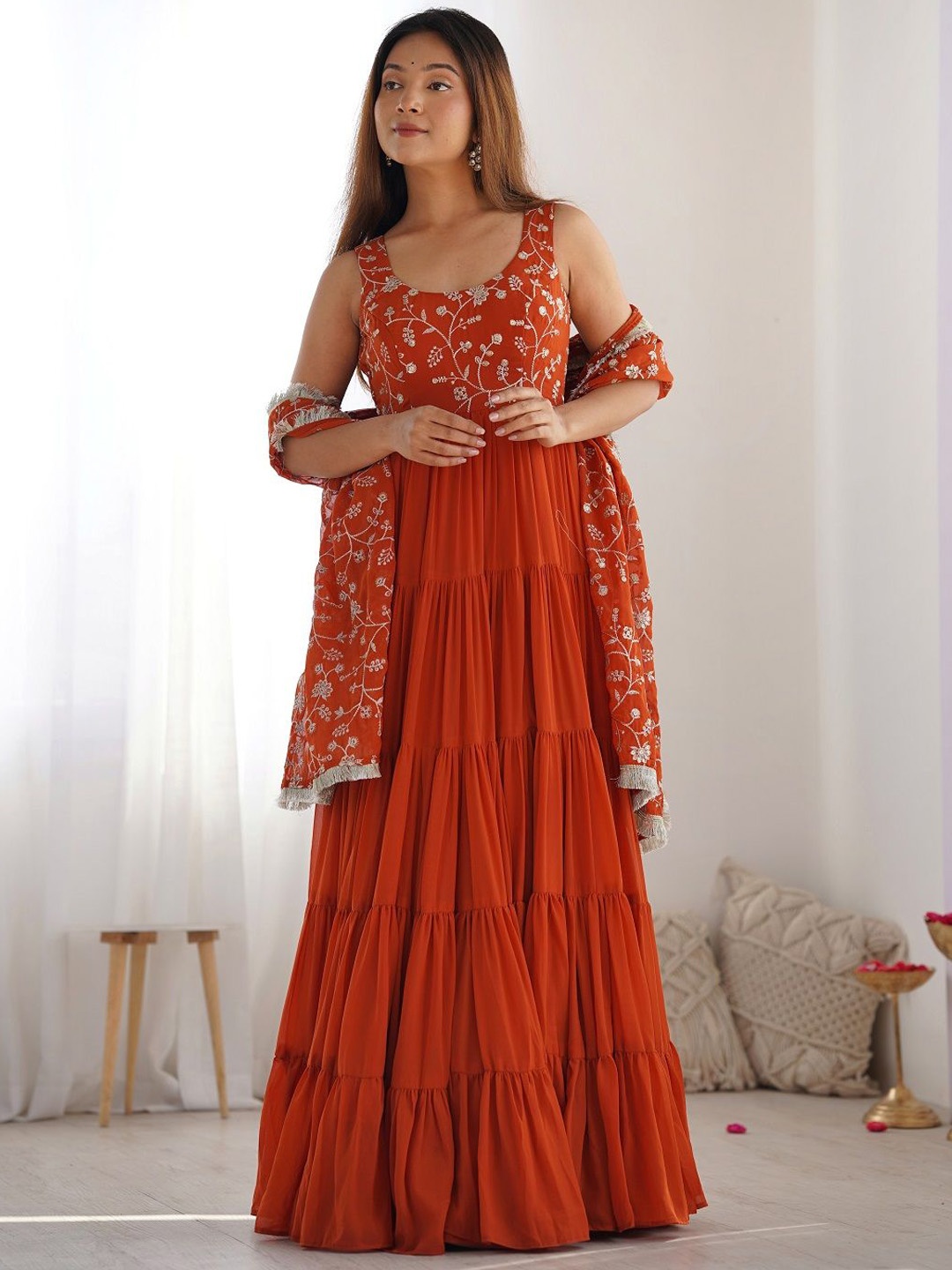 JATRIQQ Floral Embroidered Round Neck Gotta Patti Kurti with Trousers & Dupatta, Rust
JATRIQQ Floral Embroidered Round Neck Gotta Patti Kurti with Trousers & Dupatta, Rust