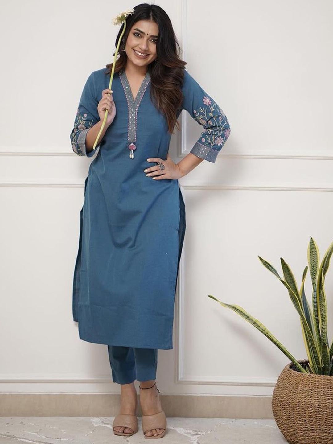 VASUPRADA Floral Embroidered V-Neck Sequinned Pure Cotton Straight Kurta With Trousers, Teal
VASUPRADA Floral Embroidered V-Neck Sequinned Pure Cotton Straight Kurta With Trousers, Teal