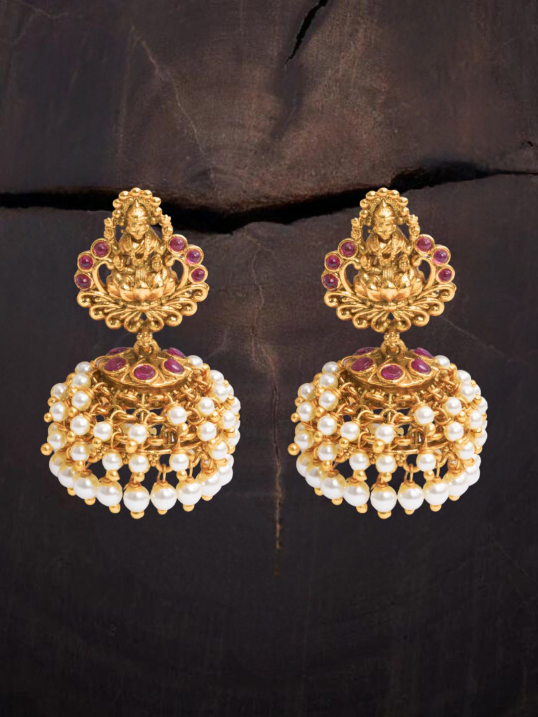 South Temple Jewellery Gold-Plated Stoned Studded & Beaded Laxmi Dome Shaped Jhumkas
South Temple Jewellery Gold-Plated Stoned Studded & Beaded Laxmi Dome Shaped Jhumkas