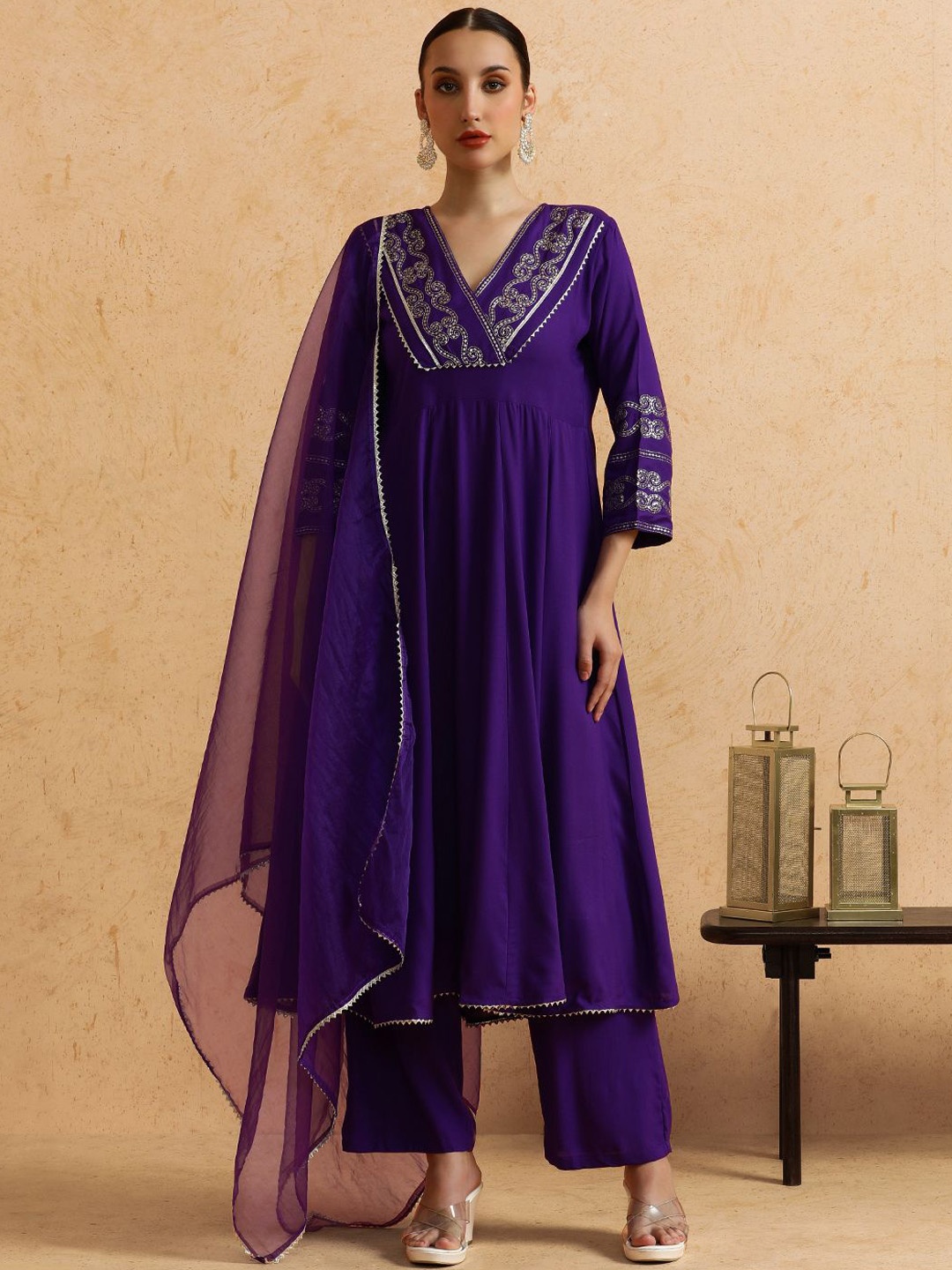 STYLEBAAZI Floral Embroidered Pleated V-Neck A-Line Kurta With Trousers & Dupatta, Purple
STYLEBAAZI Floral Embroidered Pleated V-Neck A-Line Kurta With Trousers & Dupatta, Purple