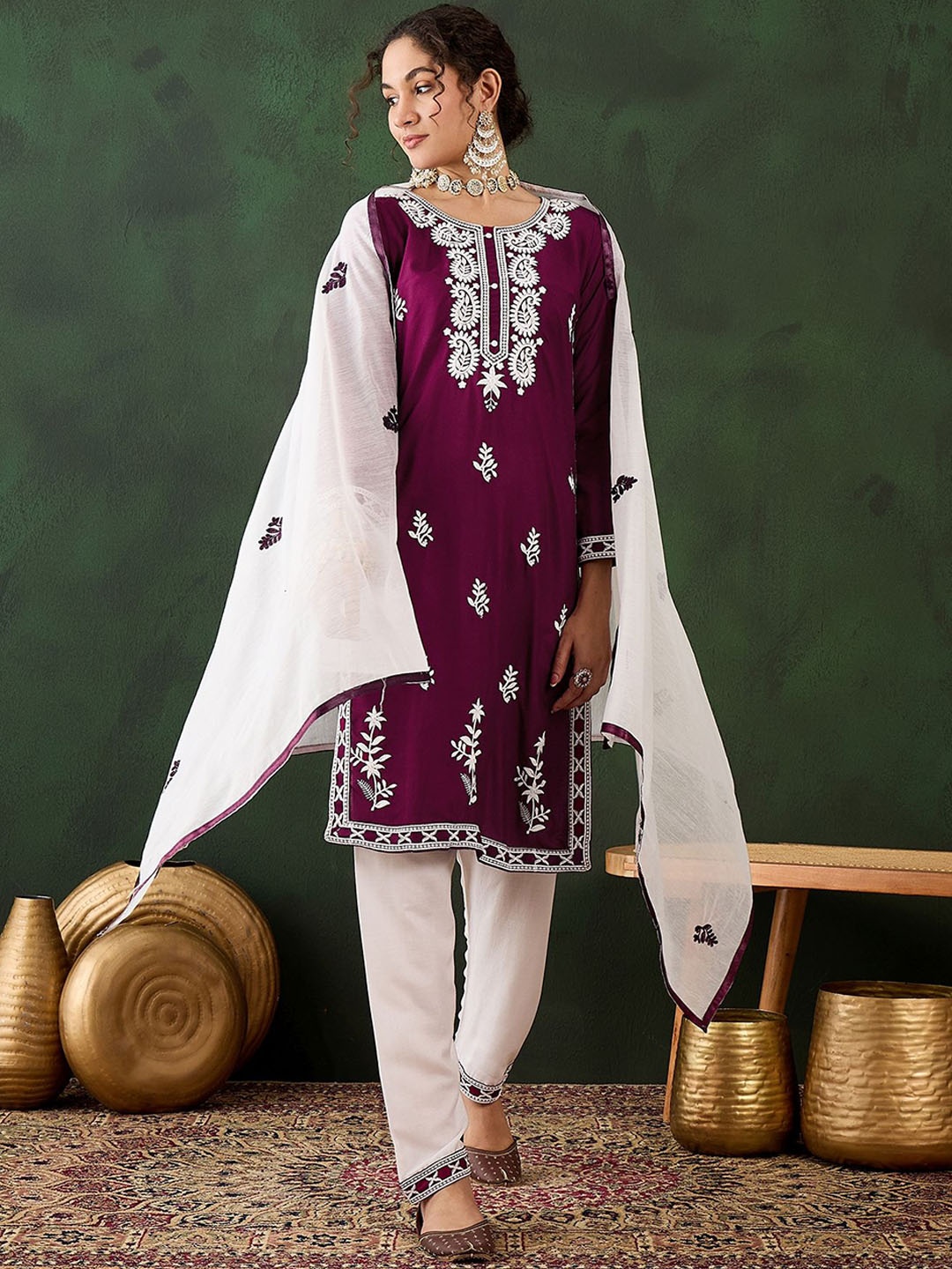Maroosh Paisley Embroidered Round Neck Thread Work Kurta With Trousers & Dupatta, Purple
Maroosh Paisley Embroidered Round Neck Thread Work Kurta With Trousers & Dupatta, Purple