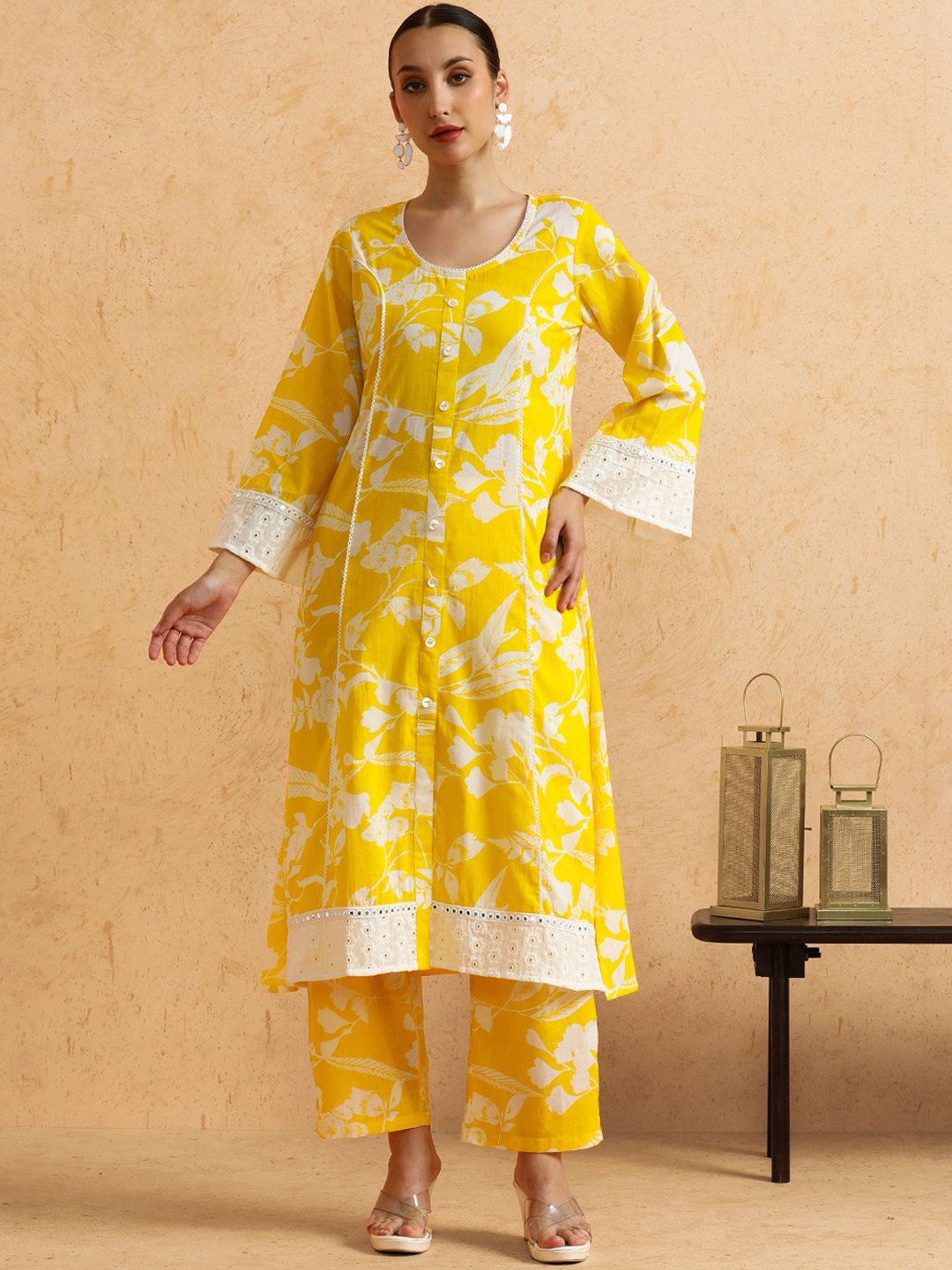 STYLEBAAZI Floral Printed Round Neck Thread Work Pure Cotton Kurta With Trousers, Yellow
STYLEBAAZI Floral Printed Round Neck Thread Work Pure Cotton Kurta With Trousers, Yellow