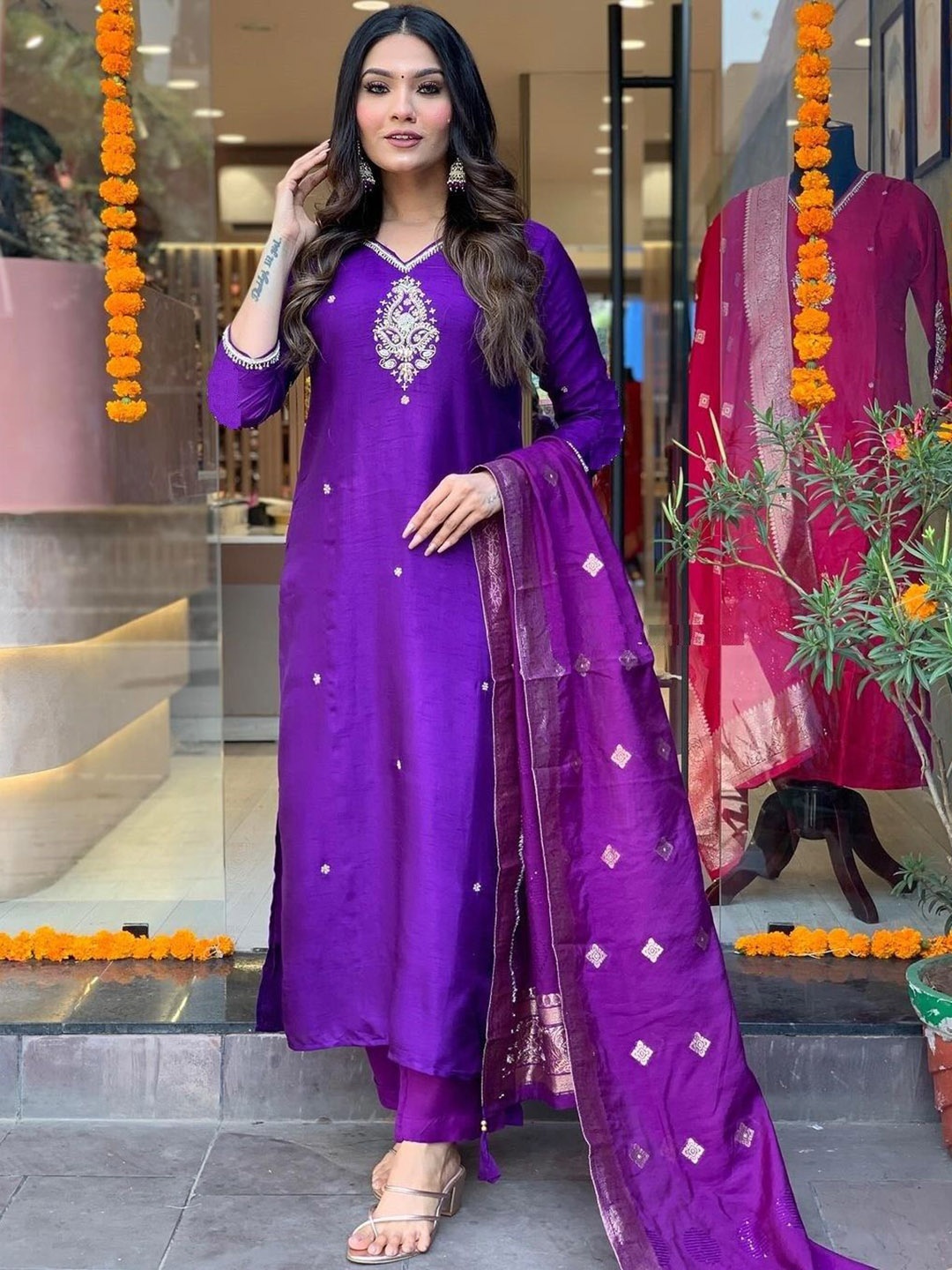 ZEEPKART Floral Embroidered V-Neck Sequinned Straight Kurta With Trousers & Dupatta, Purple
ZEEPKART Floral Embroidered V-Neck Sequinned Straight Kurta With Trousers & Dupatta, Purple