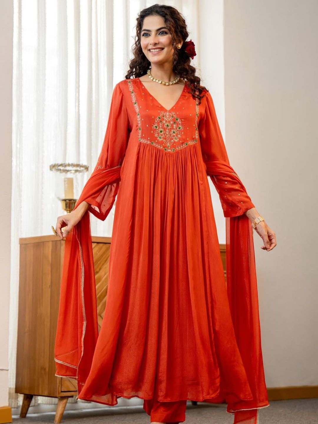KALINI Yoke Design Floral Thread Work V-Neck A-Line Kurta With Trousers And Dupatta, Orange
KALINI Yoke Design Floral Thread Work V-Neck A-Line Kurta With Trousers And Dupatta, Orange