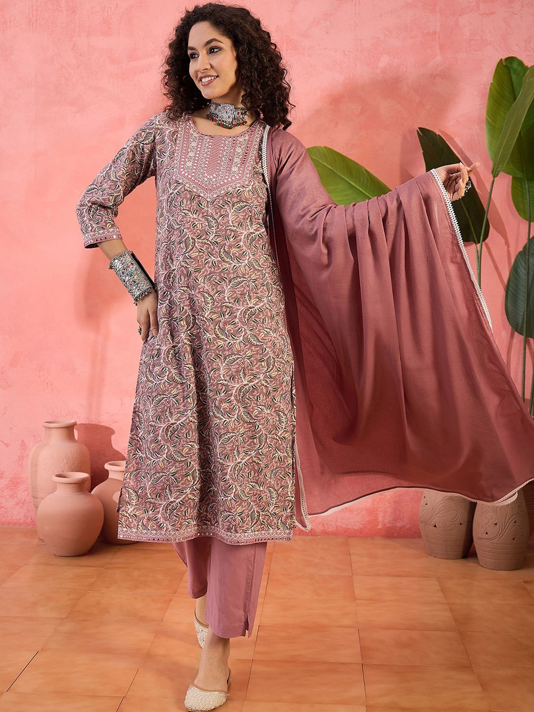 Sangria Floral Printed Mirror Work Pure Cotton Straight Kurta With Trousers & Dupatta, Peach
Sangria Floral Printed Mirror Work Pure Cotton Straight Kurta With Trousers & Dupatta, Peach