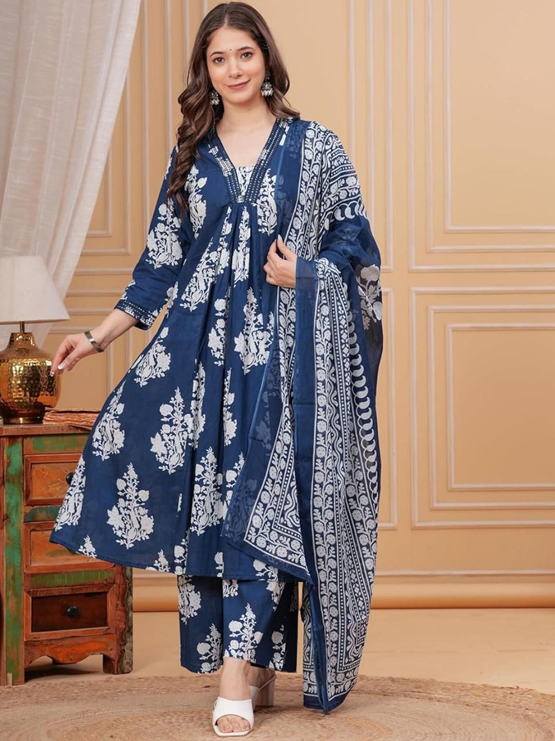 S & D ATTIRE Floral Printed Pleated V-Neck Mirror Work A-Line Kurta With Palazzo & Dupatta, Blue
S & D ATTIRE Floral Printed Pleated V-Neck Mirror Work A-Line Kurta With Palazzo & Dupatta, Blue