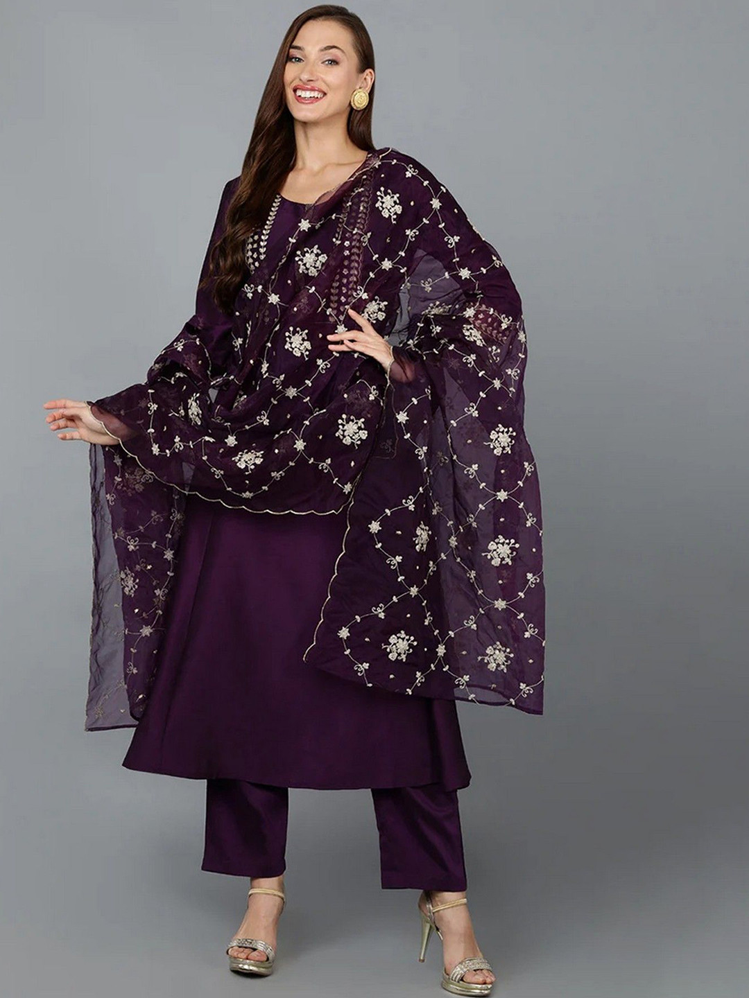 mimi design Women Floral Yoke Design Regular Thread Work Kurta with Trousers & With Dupatta, Purple
mimi design Women Floral Yoke Design Regular Thread Work Kurta with Trousers & With Dupatta, Purple