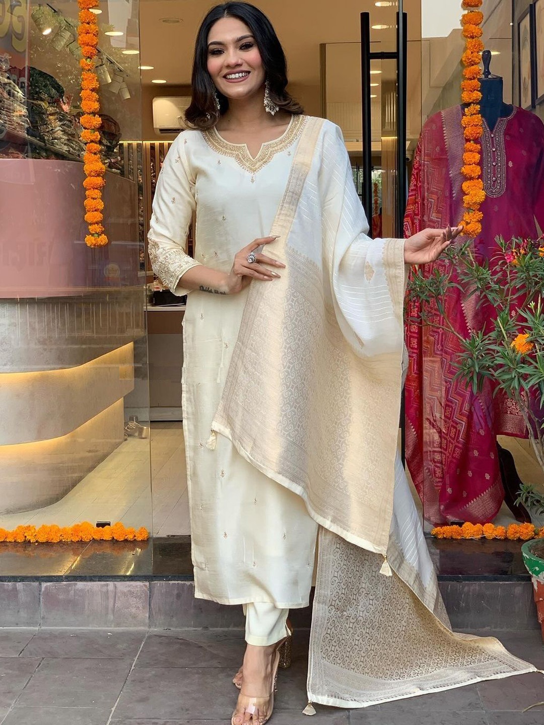 A.V.M. SILK MILLS Women Floral Embroidered Regular Pure Cotton Kurta with Trousers & With Dupatta, White
A.V.M. SILK MILLS Women Floral Embroidered Regular Pure Cotton Kurta with Trousers & With Dupatta, White