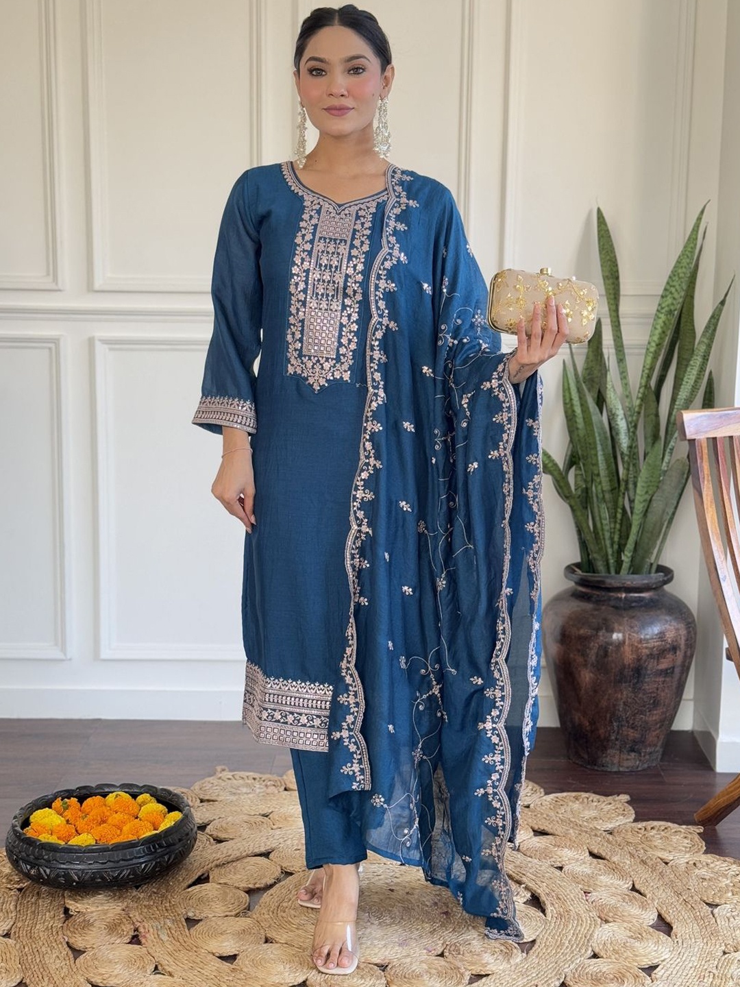 REALLTREND Embroidered Sequinned Sweetheart Neck Straight Kurta With Trouser & Dupatta, Navy blue
REALLTREND Embroidered Sequinned Sweetheart Neck Straight Kurta With Trouser & Dupatta, Navy blue