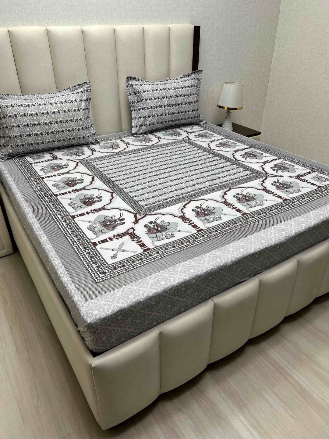 Pure Decor White Motifs Printed Pure Cotton 400 TC King Bedsheet Set 2.74 m x 2.74 m
Pure Decor White Motifs Printed Pure Cotton 400 TC King Bedsheet Set 2.74 m x 2.74 m