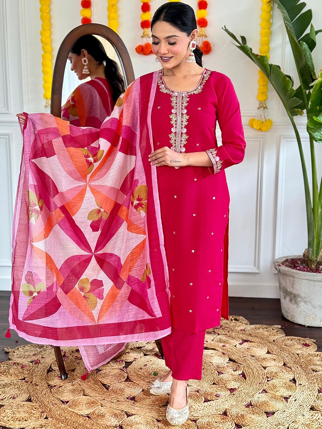 NIZA FASHION Women Floral Embroidered Regular Chanderi Silk Kurta with Trousers & With Dupatta, Pink
NIZA FASHION Women Floral Embroidered Regular Chanderi Silk Kurta with Trousers & With Dupatta, Pink