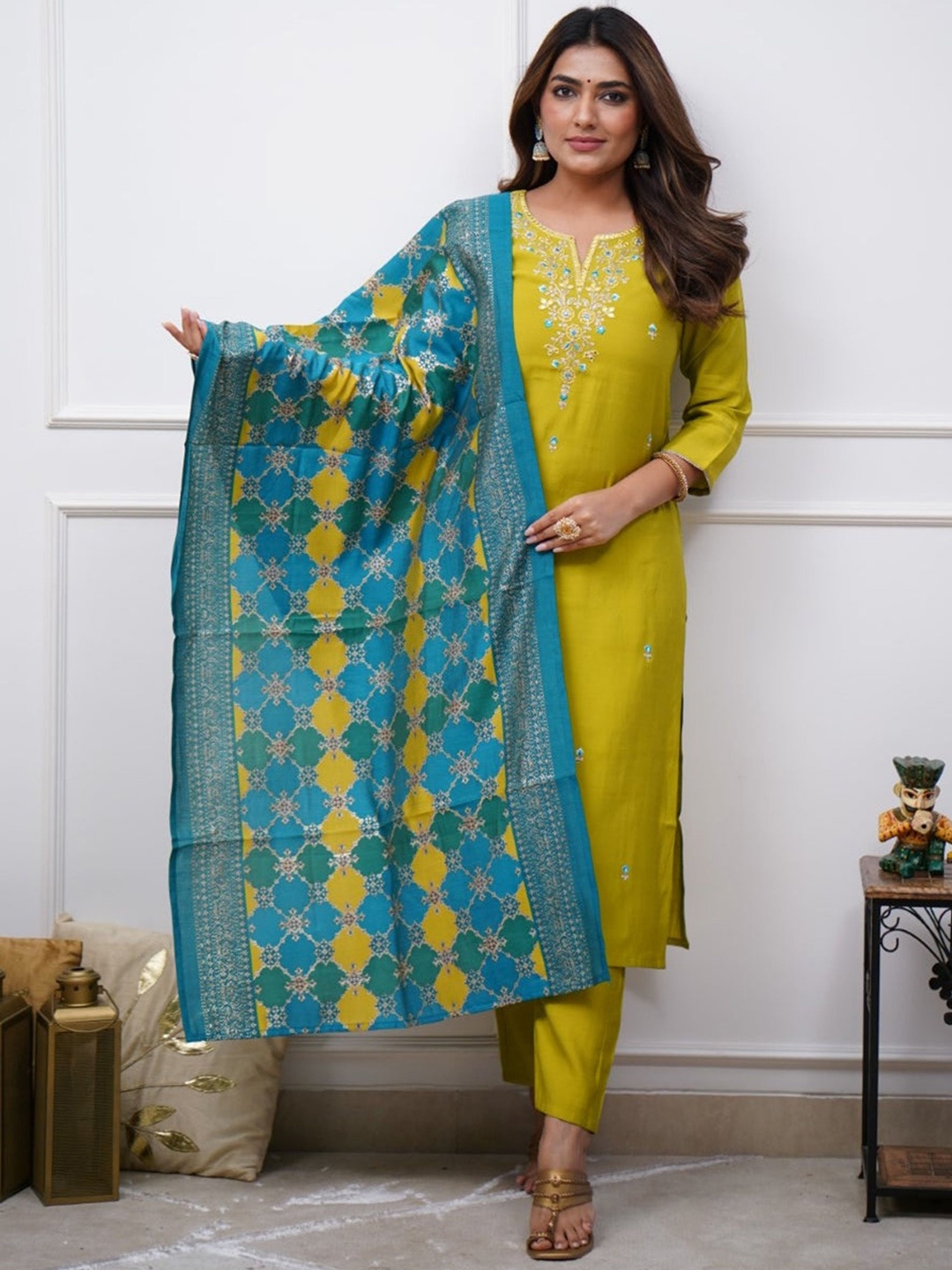 NIZA FASHION Women Floral Embroidered Regular Chanderi Silk Kurta with Trousers & With Dupatta, Lime green
NIZA FASHION Women Floral Embroidered Regular Chanderi Silk Kurta with Trousers & With Dupatta, Lime green