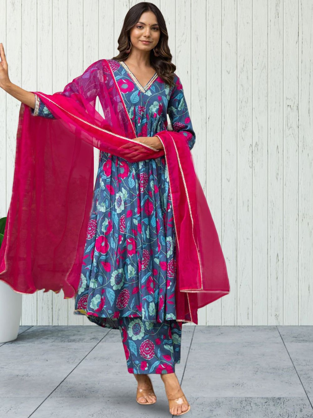 Moda Rapido Women Ethnic Motifs Printed Regular Kurta with Trousers & With Dupatta, Blue
Moda Rapido Women Ethnic Motifs Printed Regular Kurta with Trousers & With Dupatta, Blue