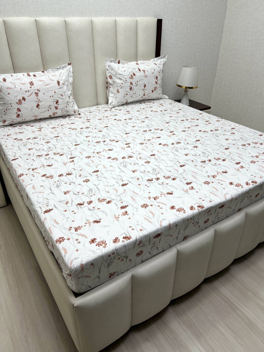 Pure Decor Mansion White Floral Printed 500 TC Pure Cotton King Bedsheet Set 2.74 x 2.74 m
Pure Decor Mansion White Floral Printed 500 TC Pure Cotton King Bedsheet Set 2.74 x 2.74 m