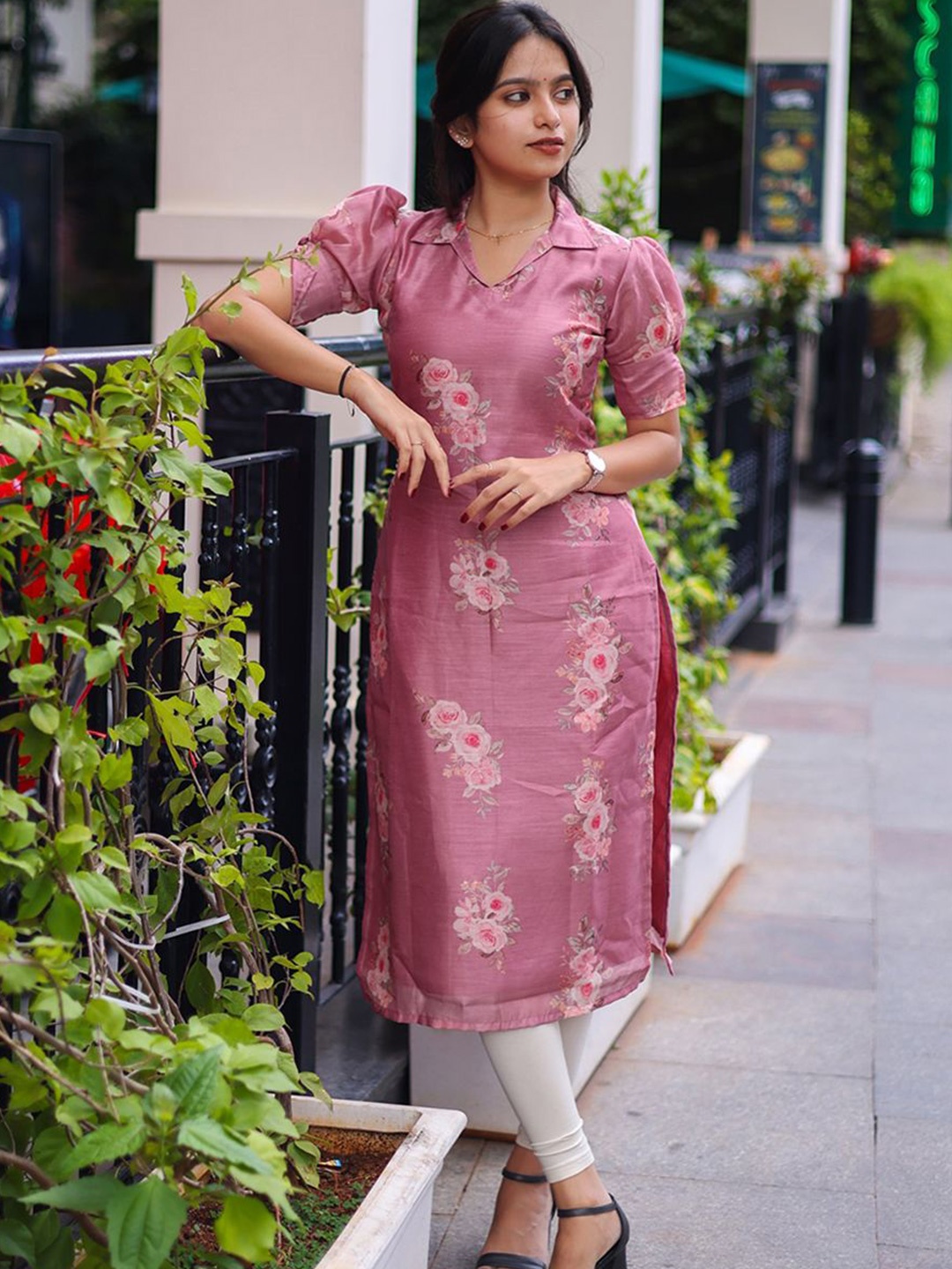 Sun Fashion And Lifestyle Floral Printed Shirt Collar Chanderi Cotton Straight Kurta, Pink
Sun Fashion And Lifestyle Floral Printed Shirt Collar Chanderi Cotton Straight Kurta, Pink