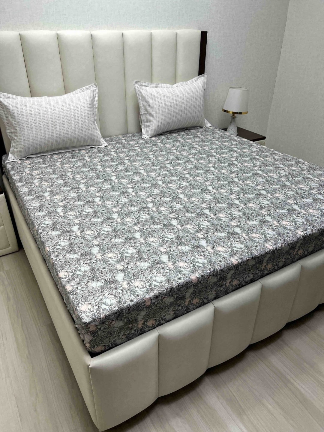 Pure Decor Lifestyle Grey Printed Pure Cotton 380 TC King Bedsheet Set 2.74m x 2.74m
Pure Decor Lifestyle Grey Printed Pure Cotton 380 TC King Bedsheet Set 2.74m x 2.74m