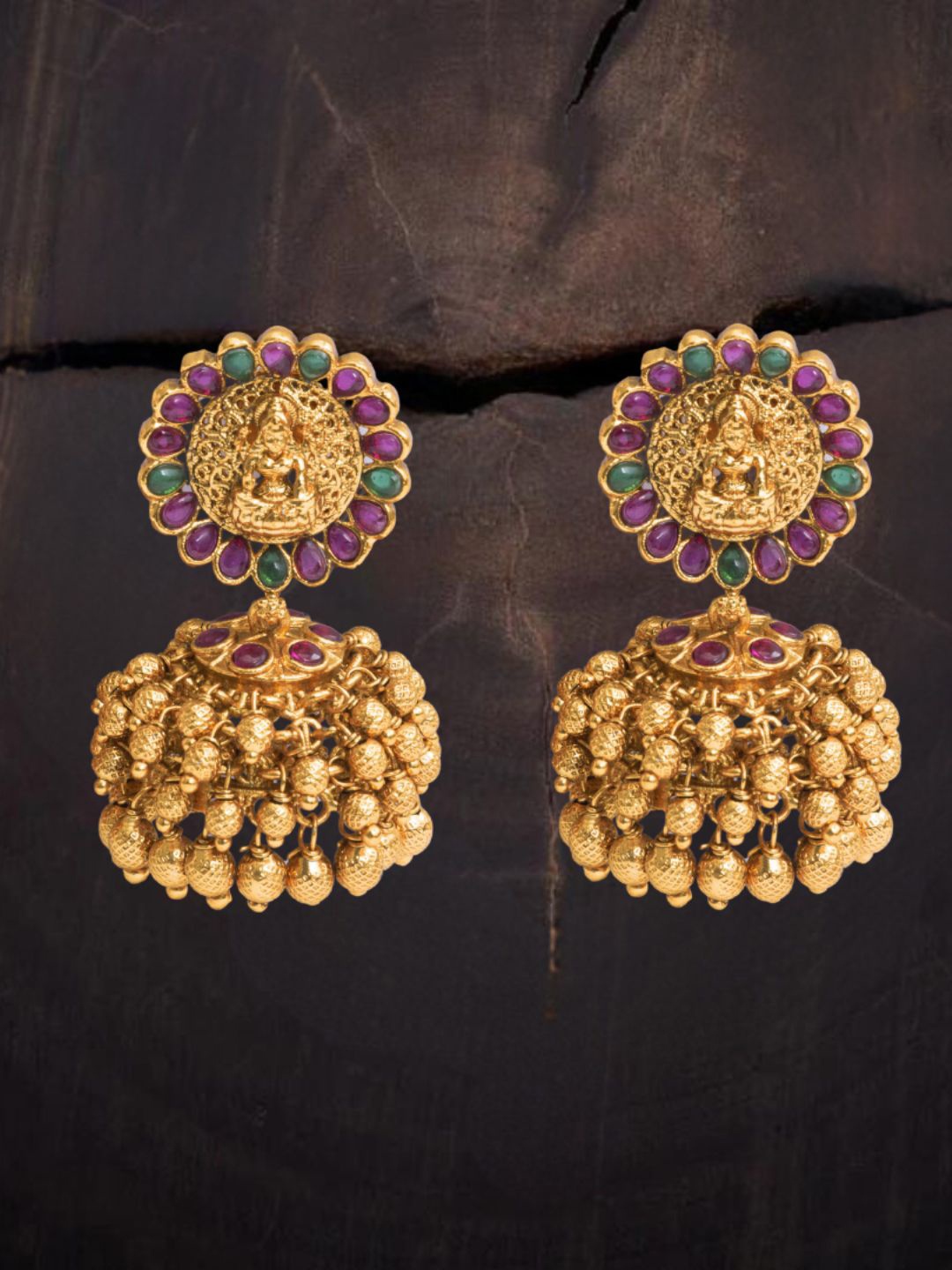 South Temple Jewellery Gold-Plated Artificial Stones Studded Dome Shaped Jhumkas
South Temple Jewellery Gold-Plated Artificial Stones Studded Dome Shaped Jhumkas