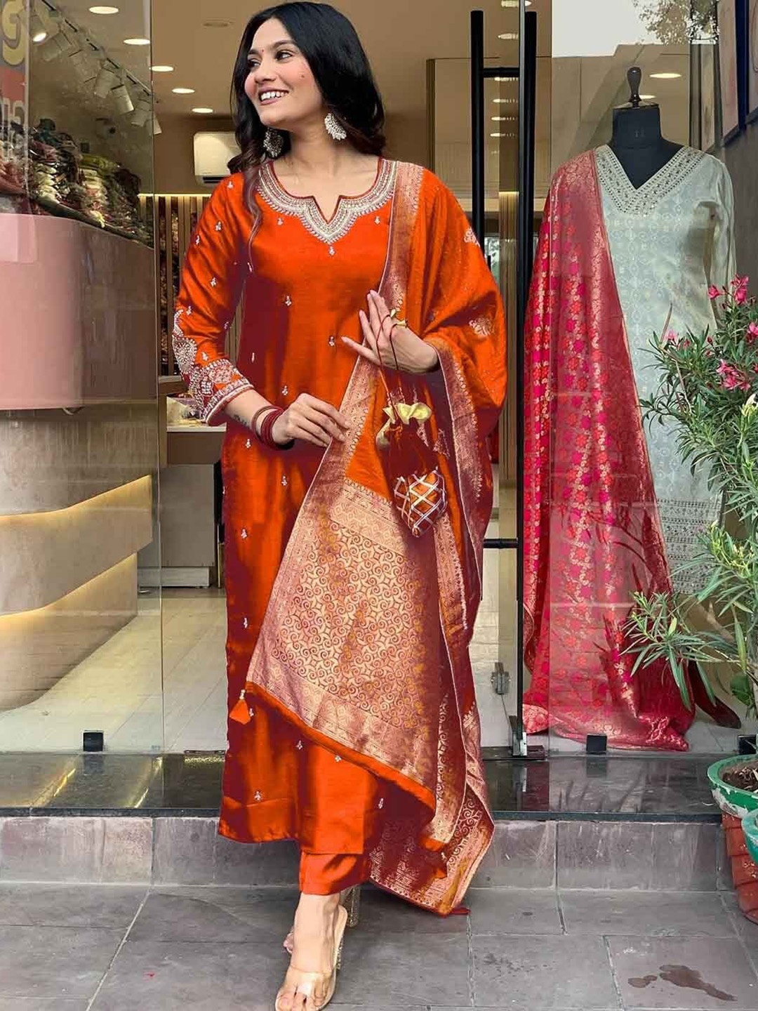 mimi design Women Floral Embroidered Regular Thread Work Kurta with Dhoti Pants & With Dupatta, Orange
mimi design Women Floral Embroidered Regular Thread Work Kurta with Dhoti Pants & With Dupatta, Orange