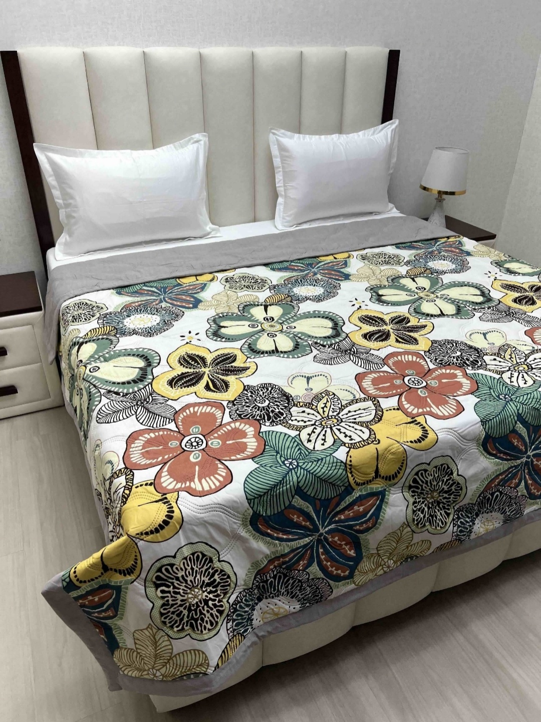 Pure Decor White & Green Floral Printed Microfiber AC Room 210 GSM Double Bed Comforter
Pure Decor White & Green Floral Printed Microfiber AC Room 210 GSM Double Bed Comforter